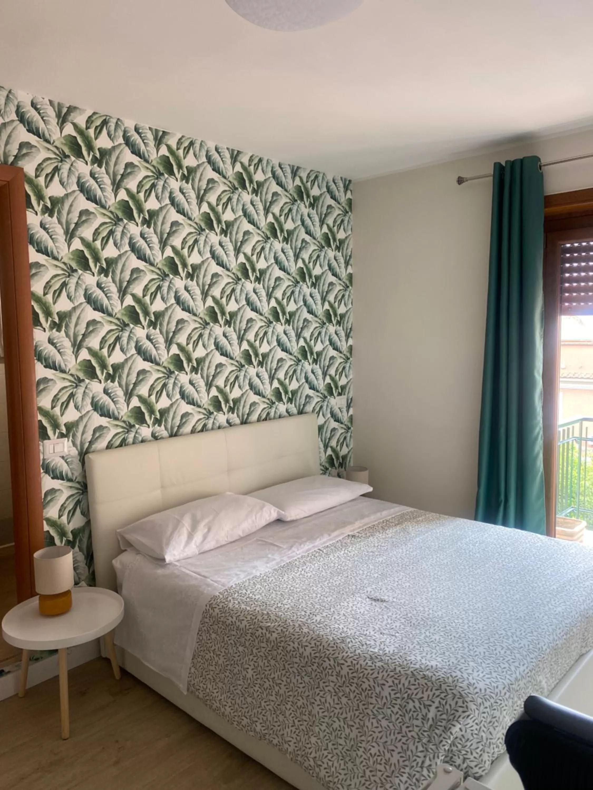 Bed in Casa flowers 2