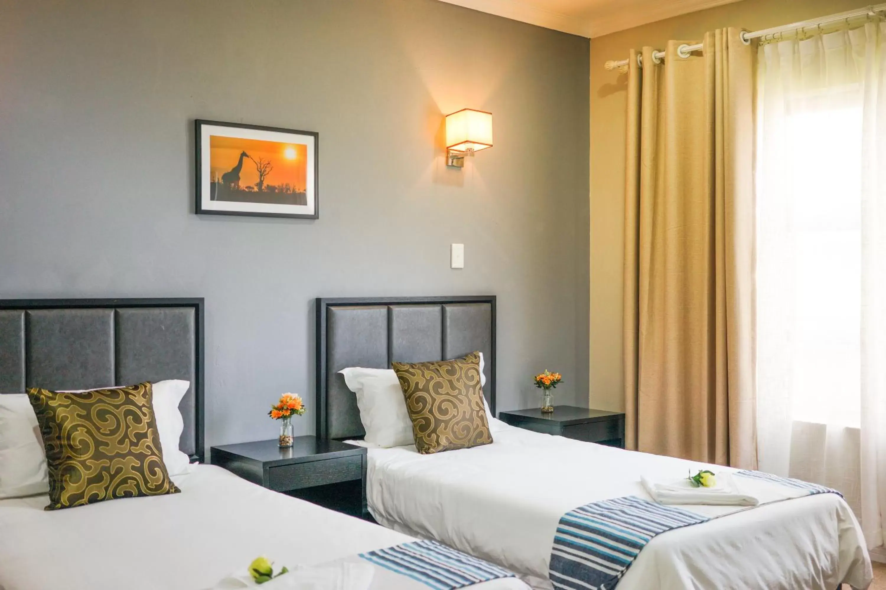 Double or Twin Room with Private Bathroom in Atlantic Pearl Guest House Rivonia Double or Twin Room with Private Bathroom in Atlantic Pearl Guest House Rivonia