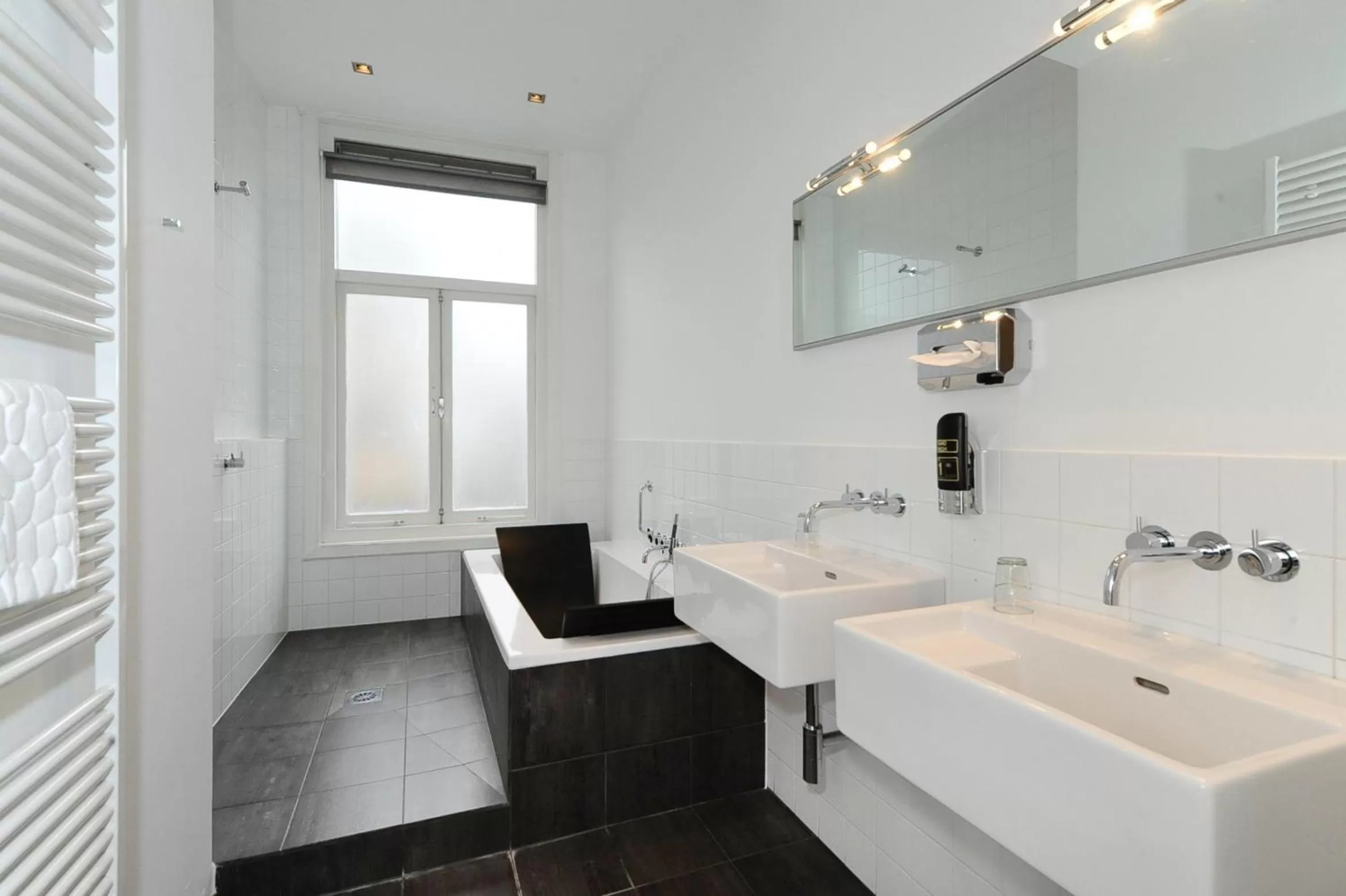 Bathroom in Hotel Bor Scheveningen