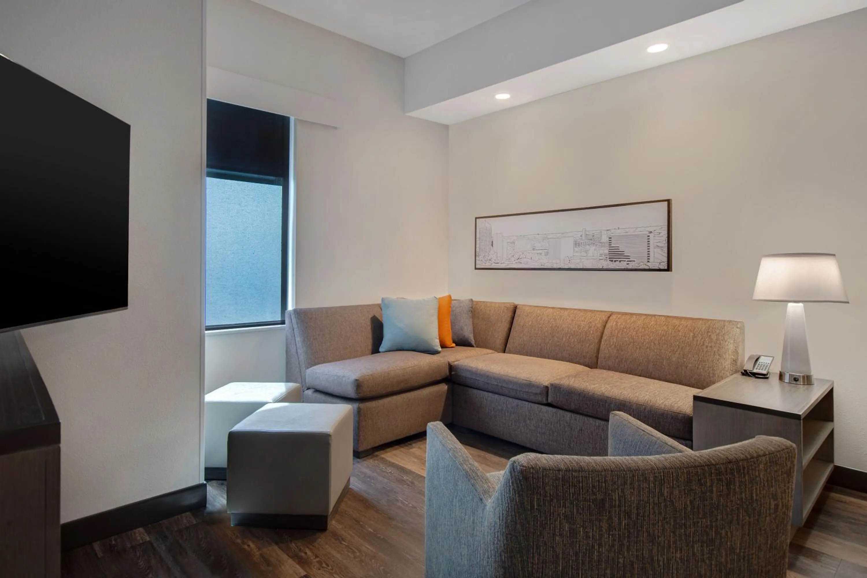 TV and multimedia in Hyatt House Mall Of America Msp Airport