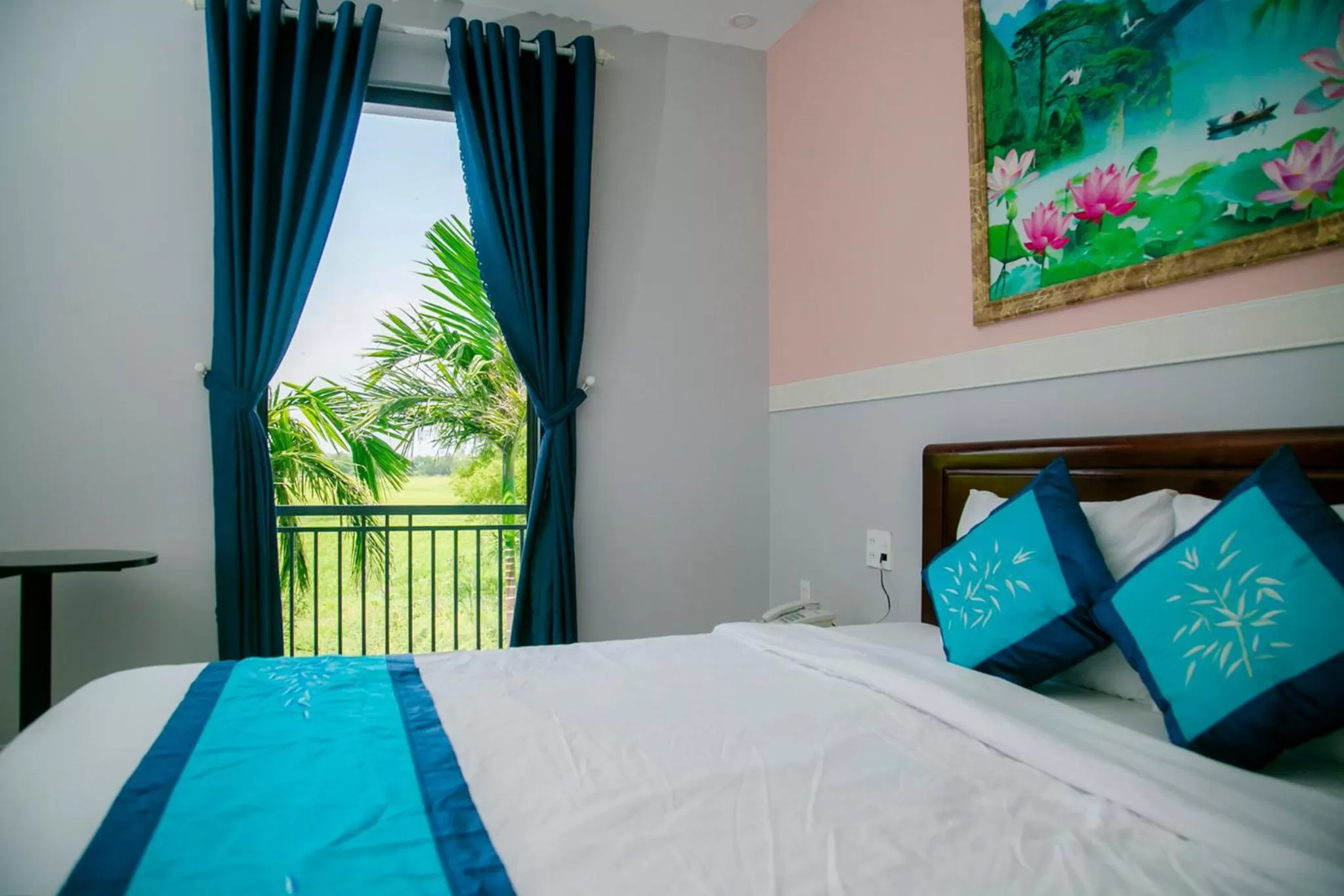 View (from property/room), Bed in Hào Anh Villa Hội An