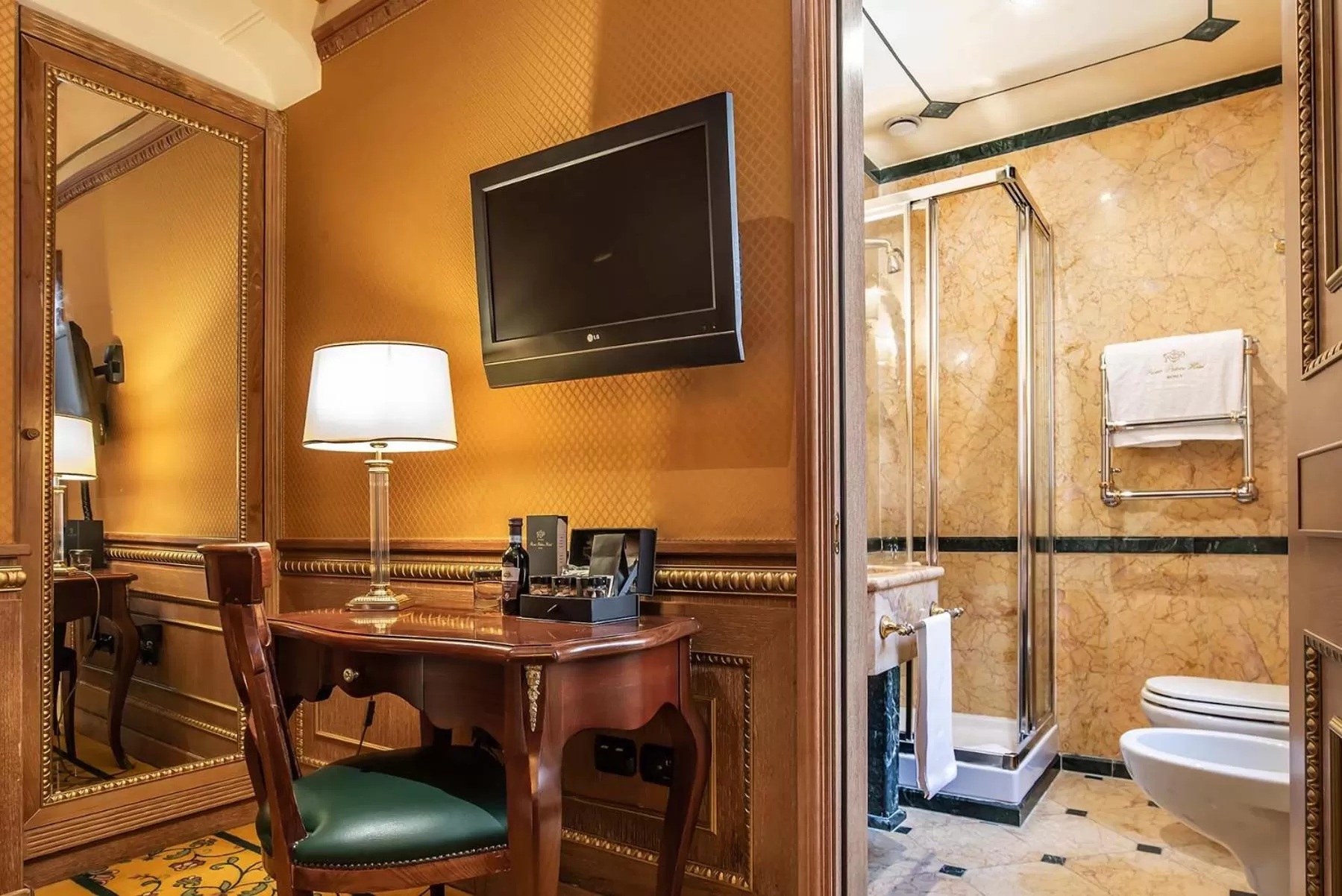 Bedroom in River Palace Hotel