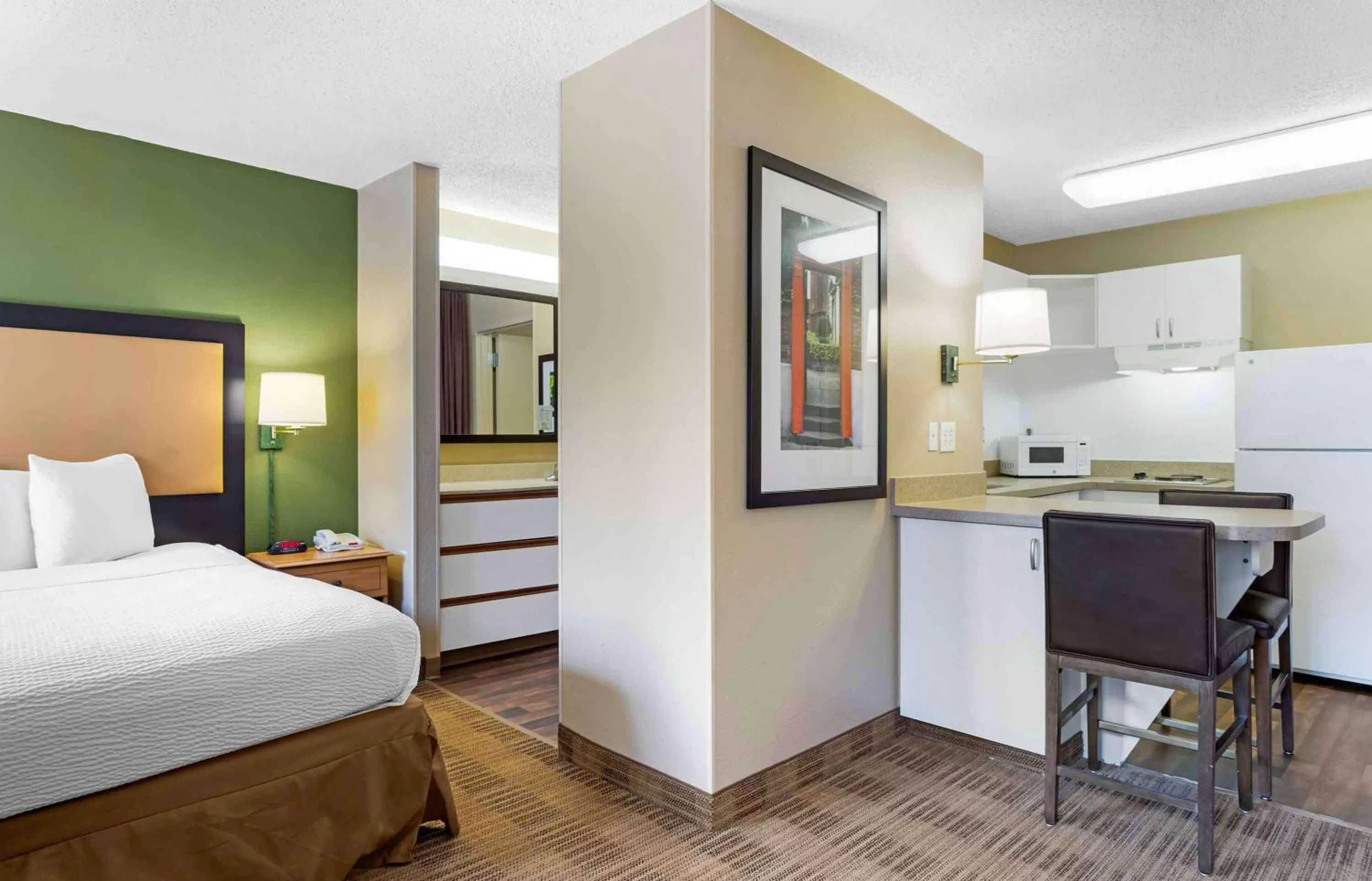 Bedroom, Bed in Extended Stay America Suites - Houston - Galleria - Uptown