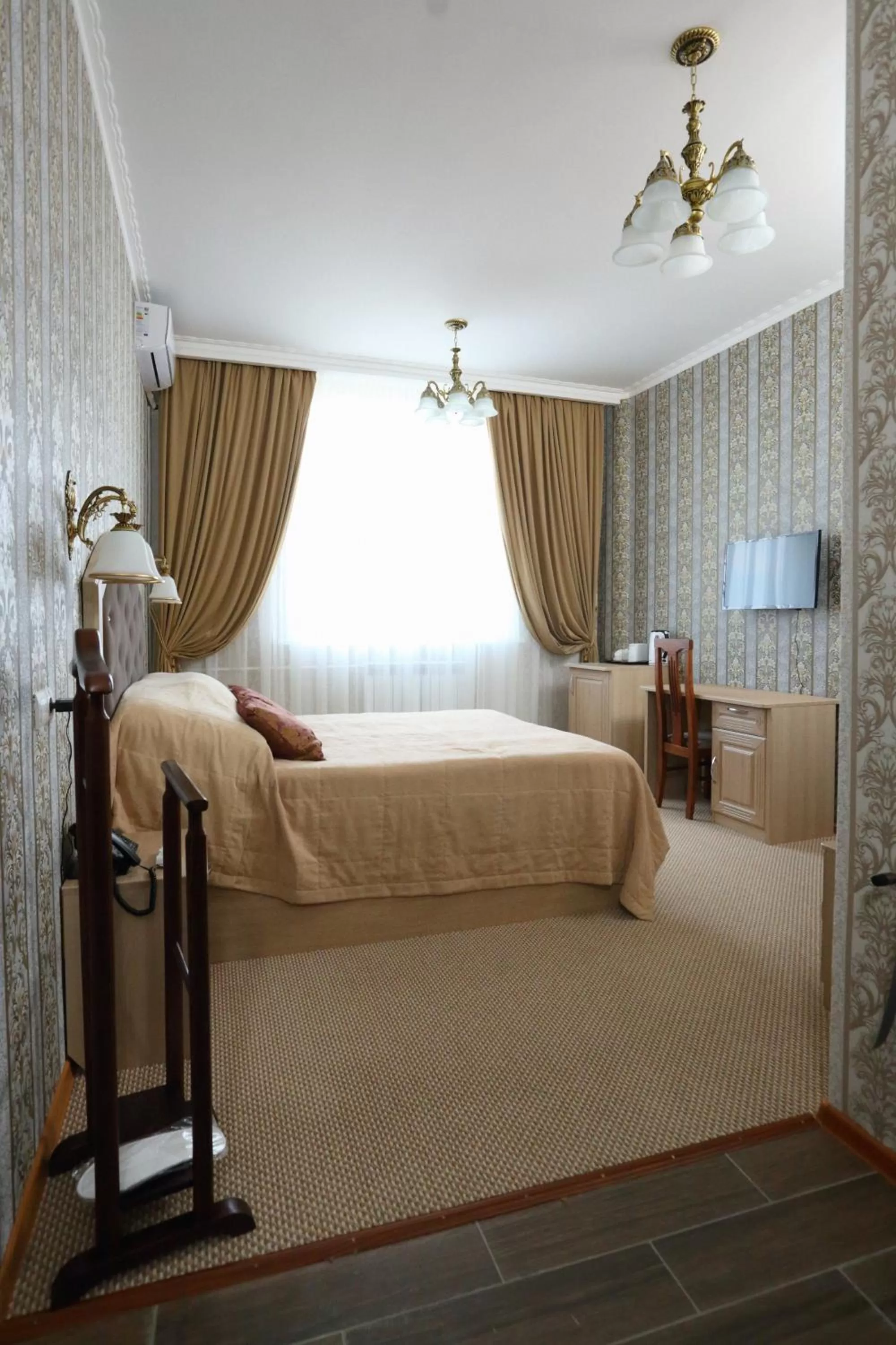 Photo of the whole room, Bed in Hotel Bahetle