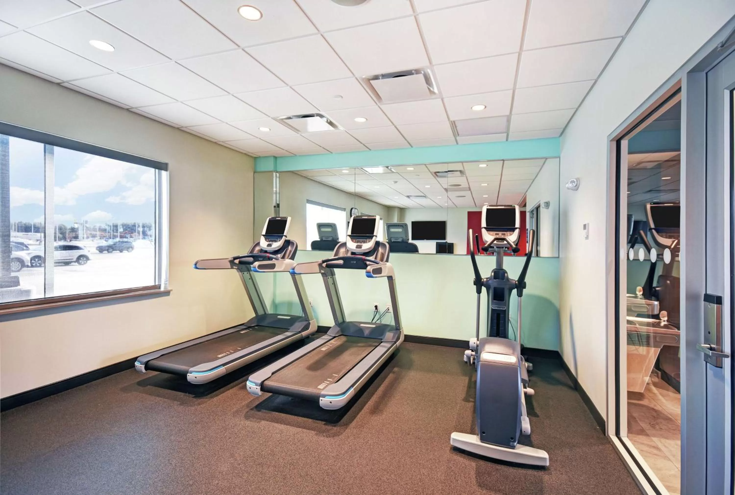 Fitness centre/facilities in Tru By Hilton Portland Airport Area Me