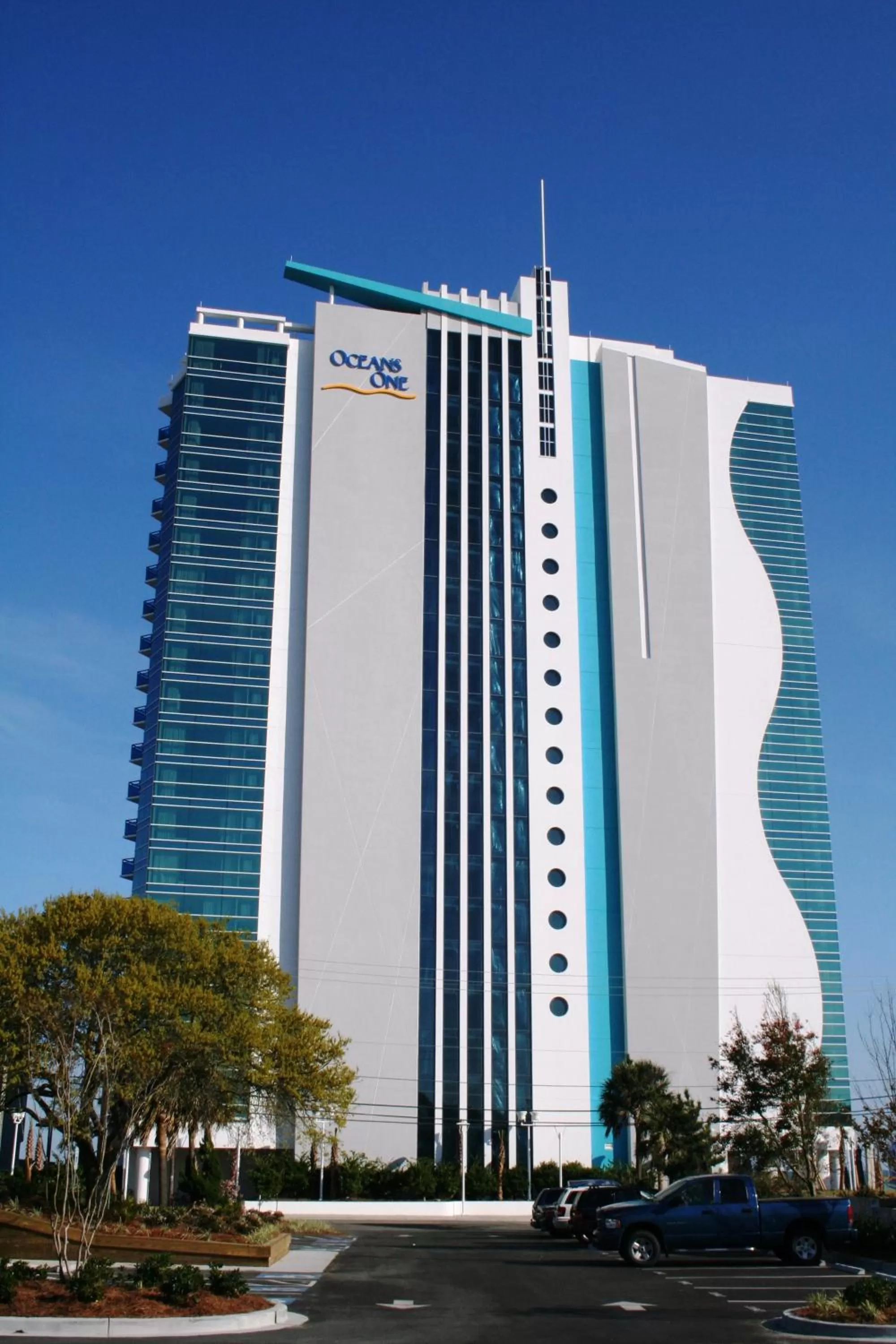 Facade/entrance in Oceans One Resort