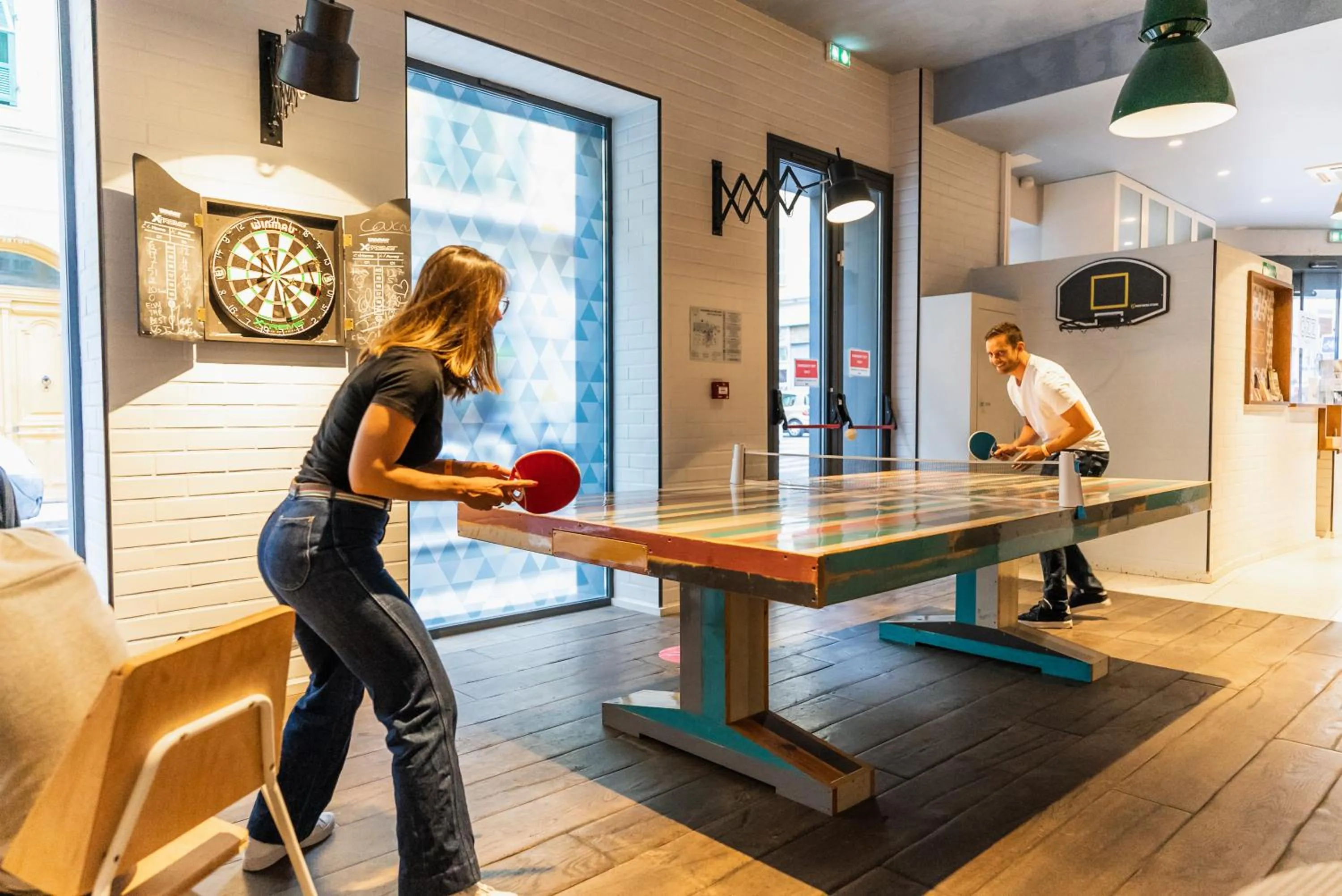 People in Hôtel Ozz by Happyculture