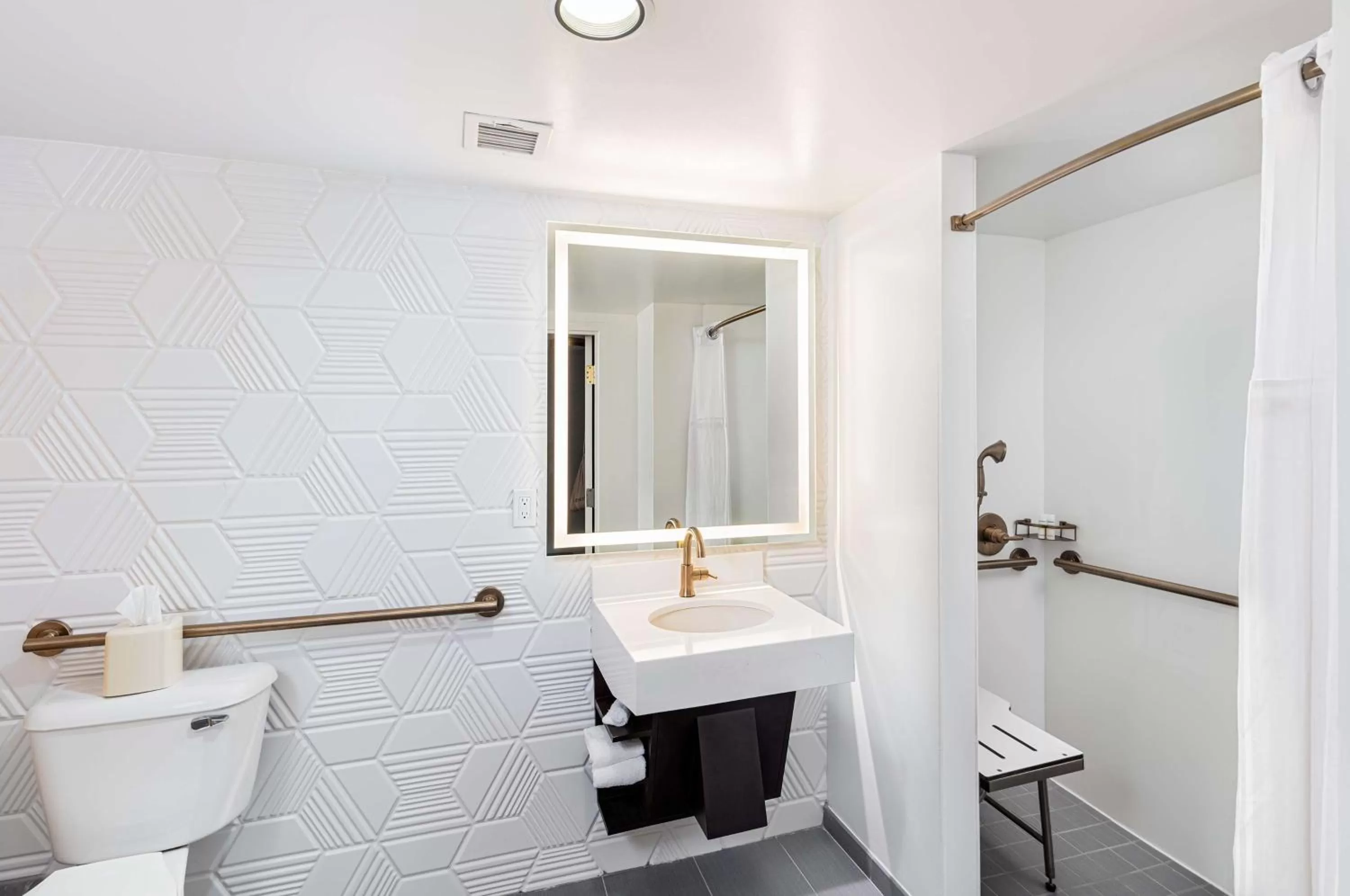 Bathroom in Hilton Garden Inn Los Angeles / Hollywood