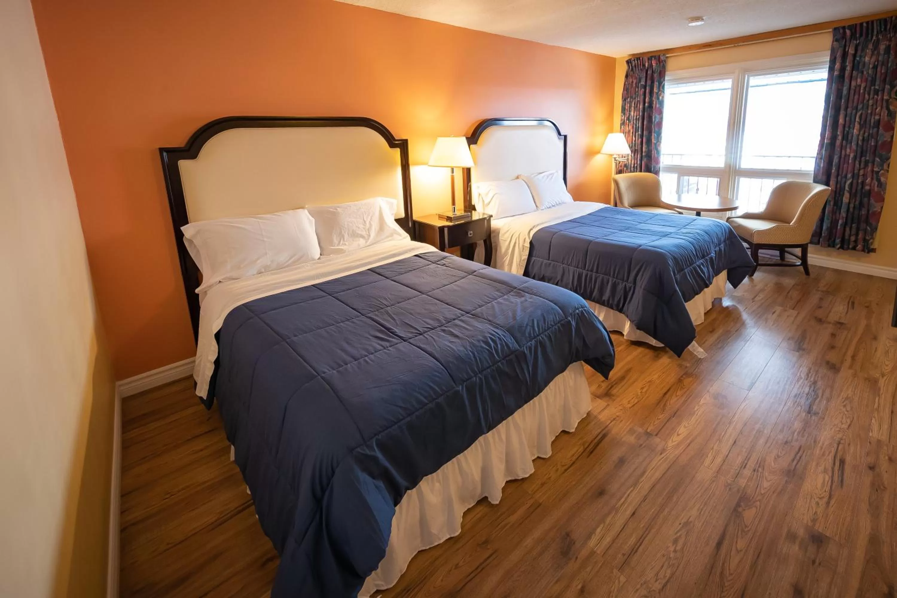 Bed in Choice Inn by the falls