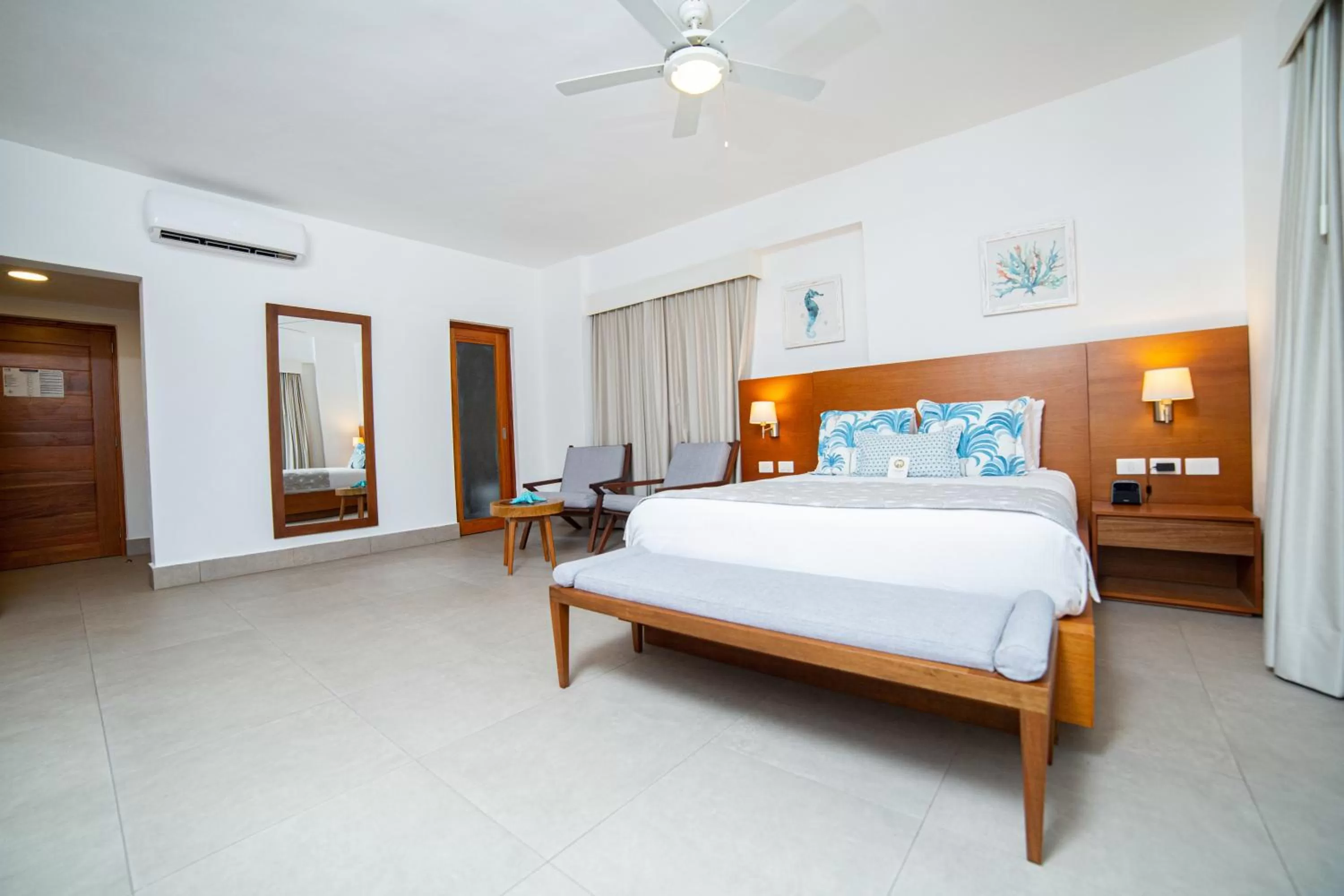Photo of the whole room, Bed in Presidential Suites Cabarete - Room Only
