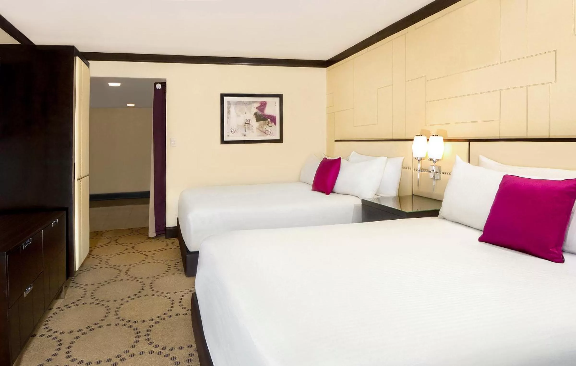 Bedroom, Bed in Harrah's Laughlin, A Caesars Destination