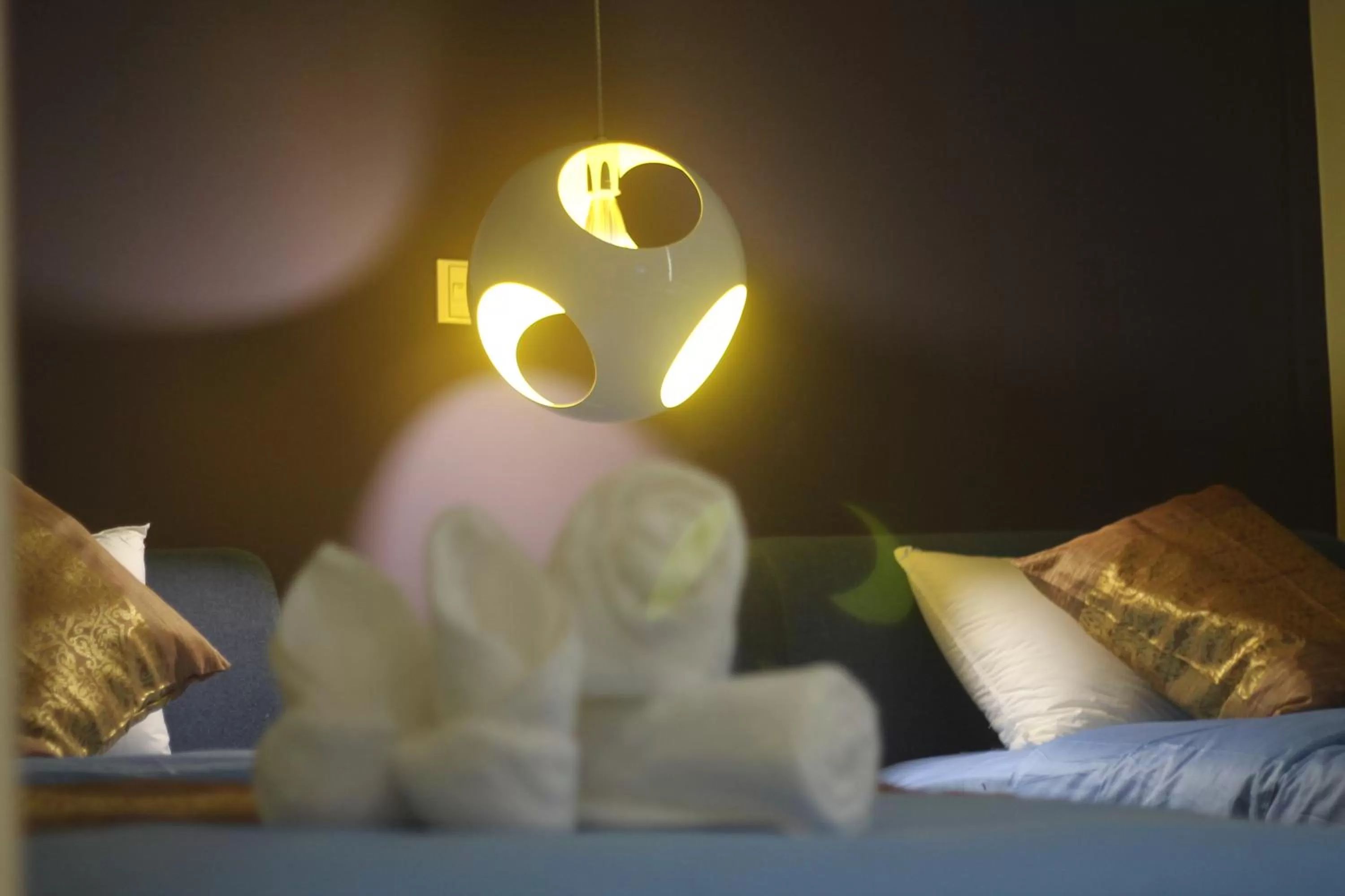 Bedroom in Benny's City Hotel