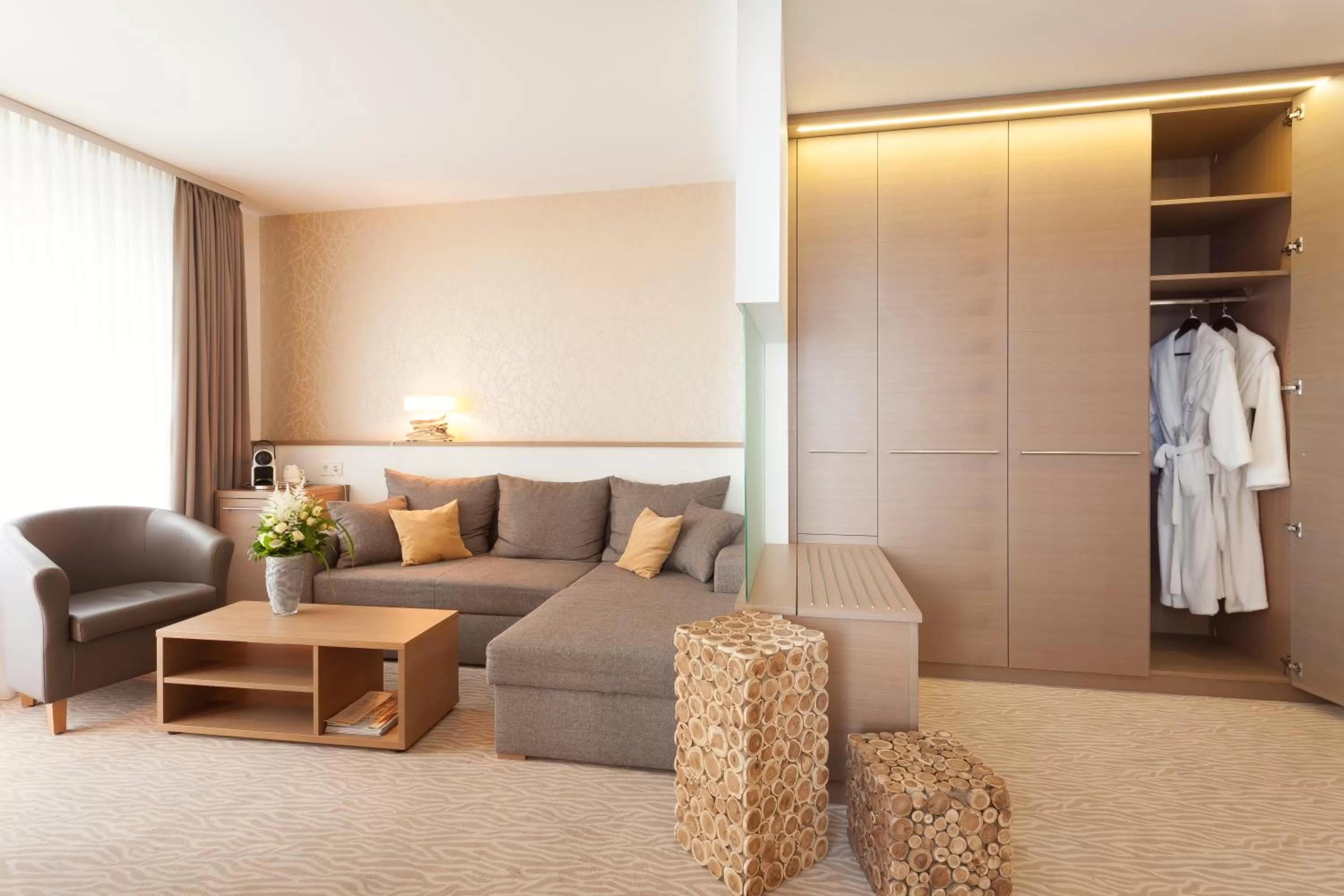 Photo of the whole room in Hotel Bernstein