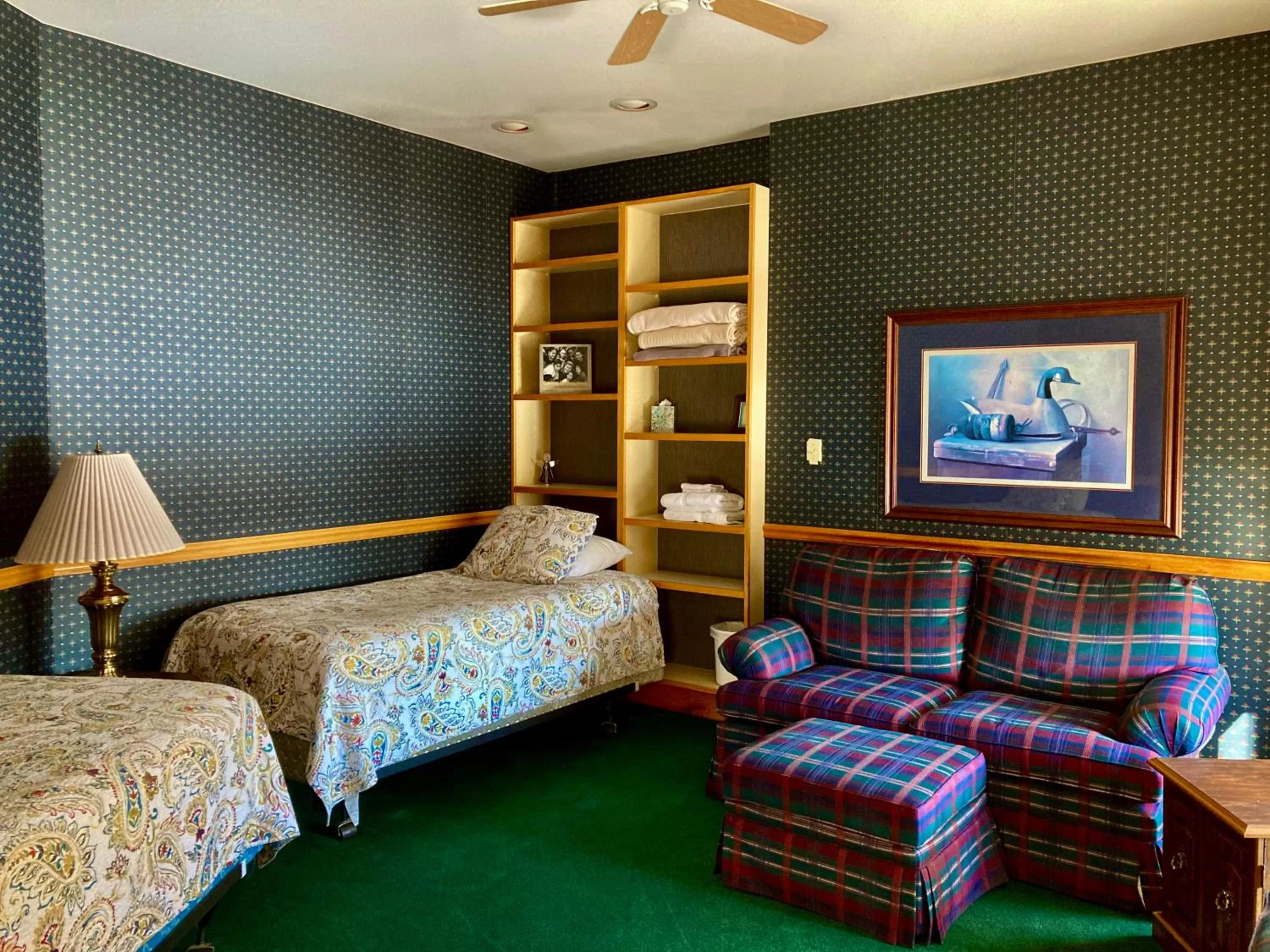 Bedroom, Seating Area in Garden Grove Retreat & Lodging near Pictured Rocks, Fayette, Trails