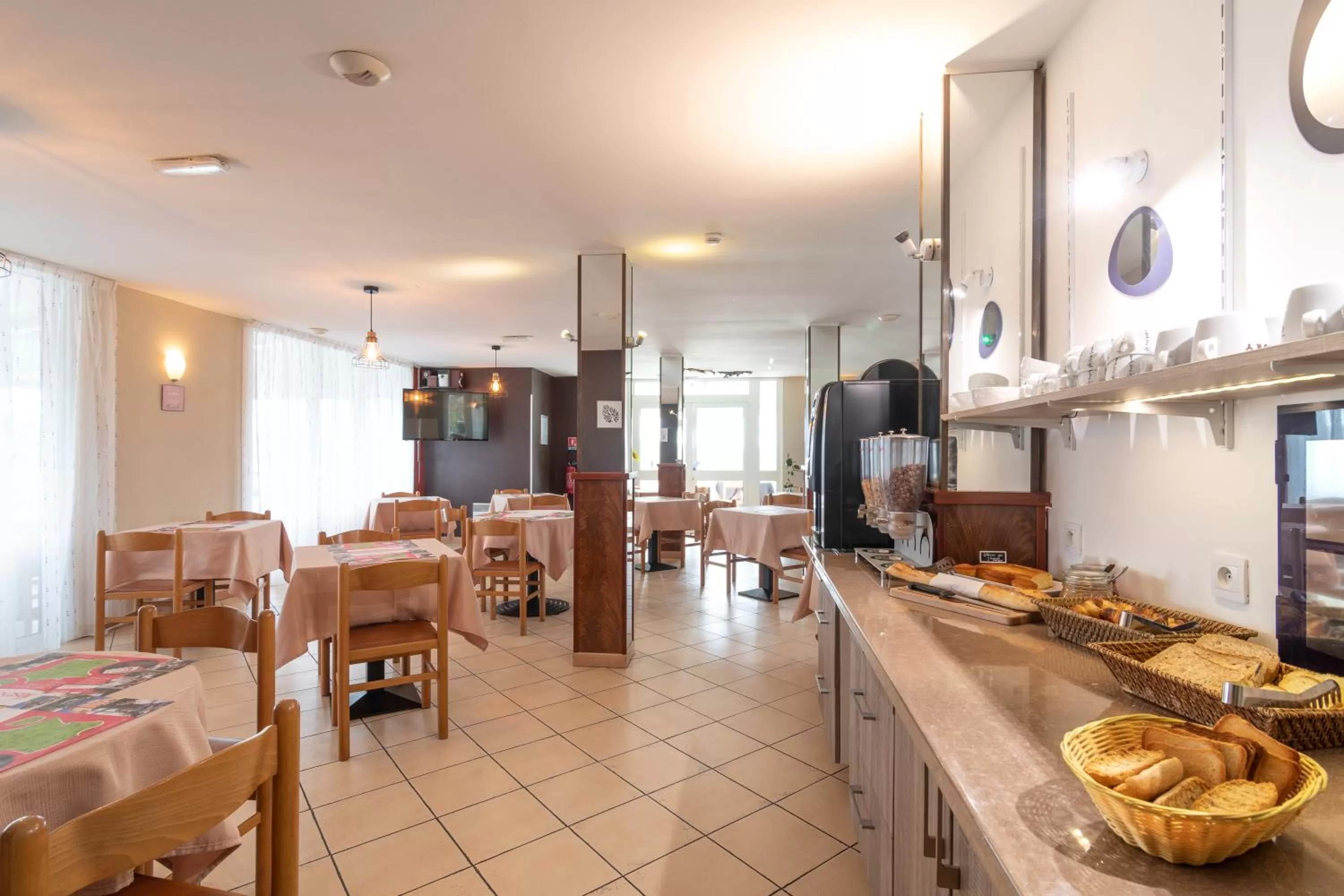 Restaurant/places to eat in Fasthotel Chateauroux