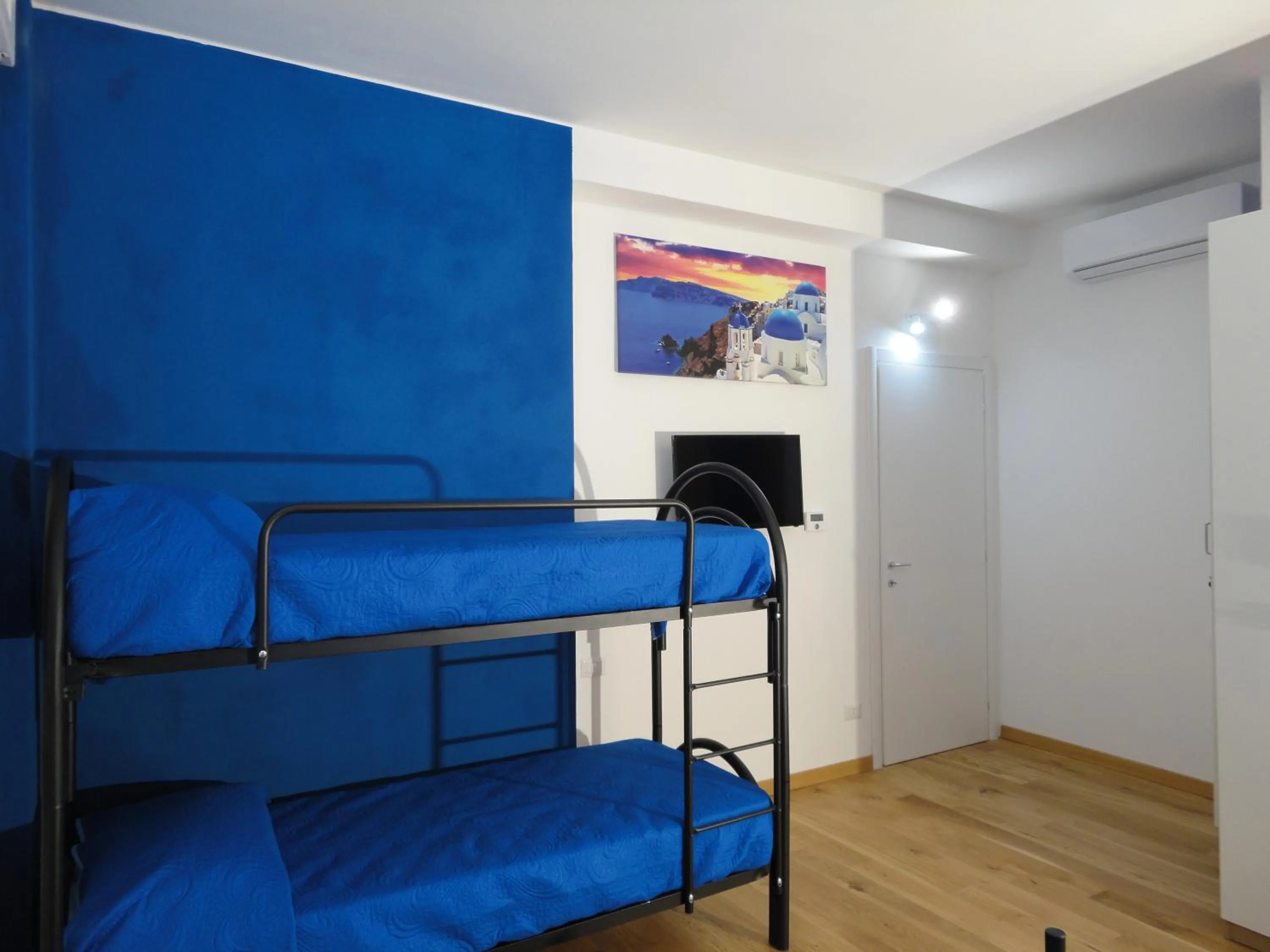 bunk bed, Bed in Pavia Ostello