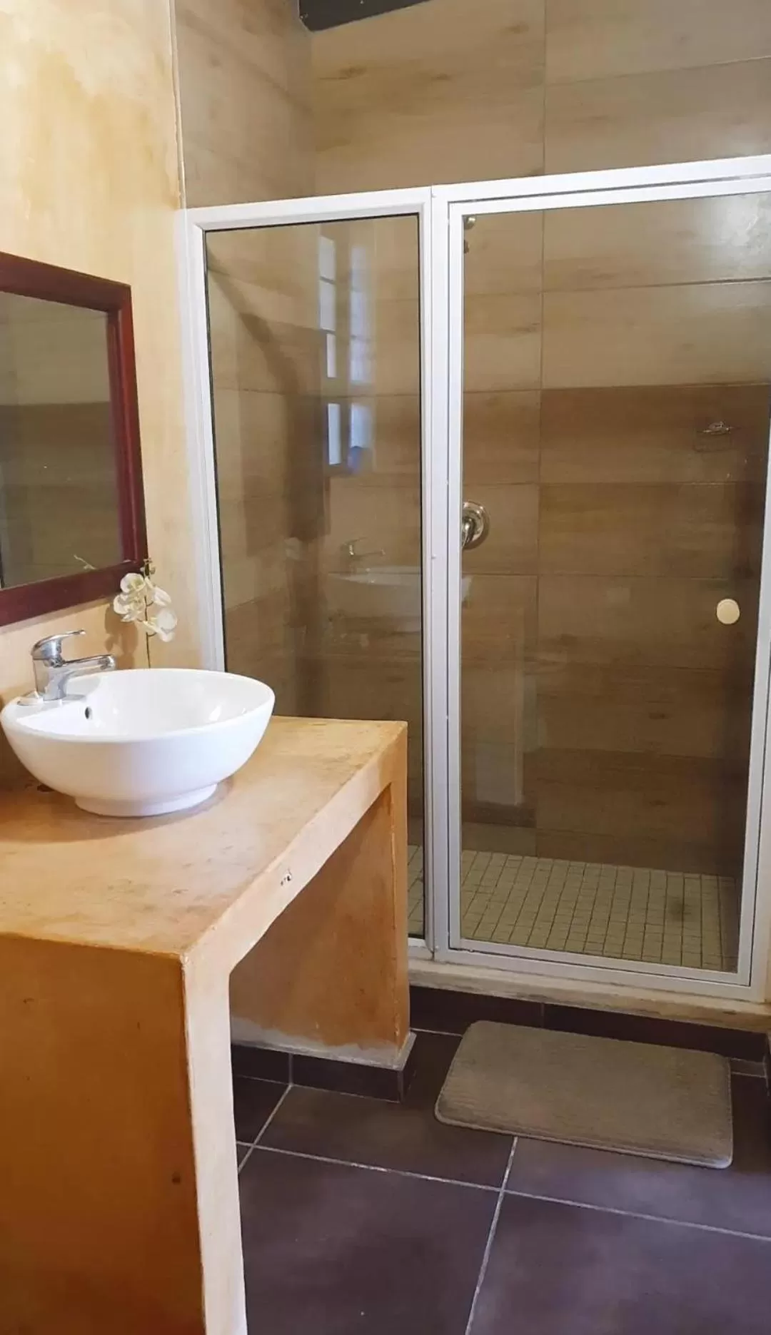 Bathroom in DESERT DREAMS B&B