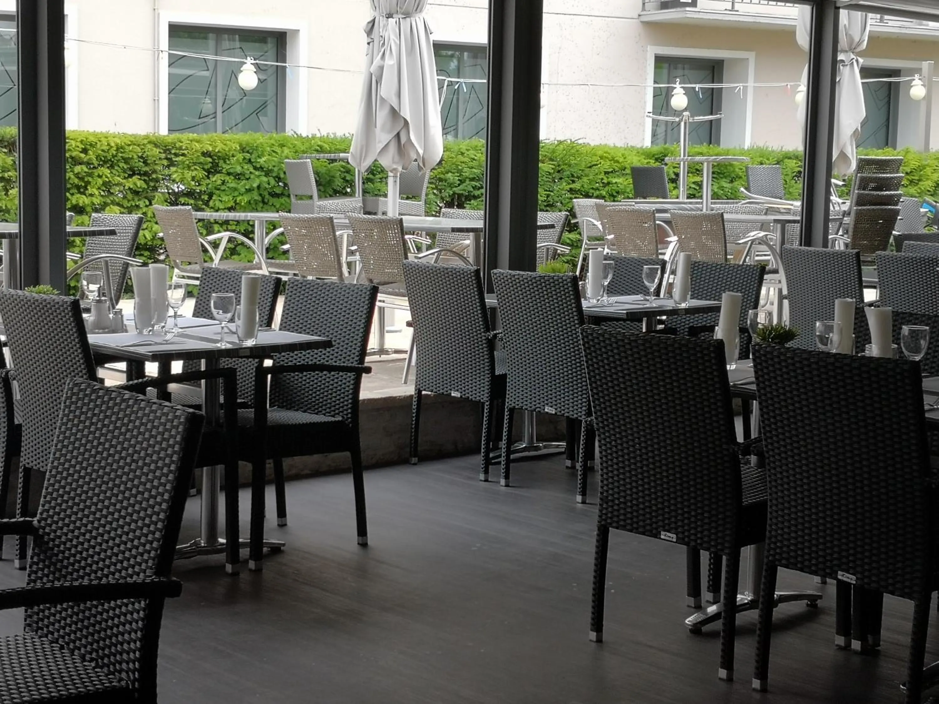 Restaurant/places to eat in Hotel du Commerce