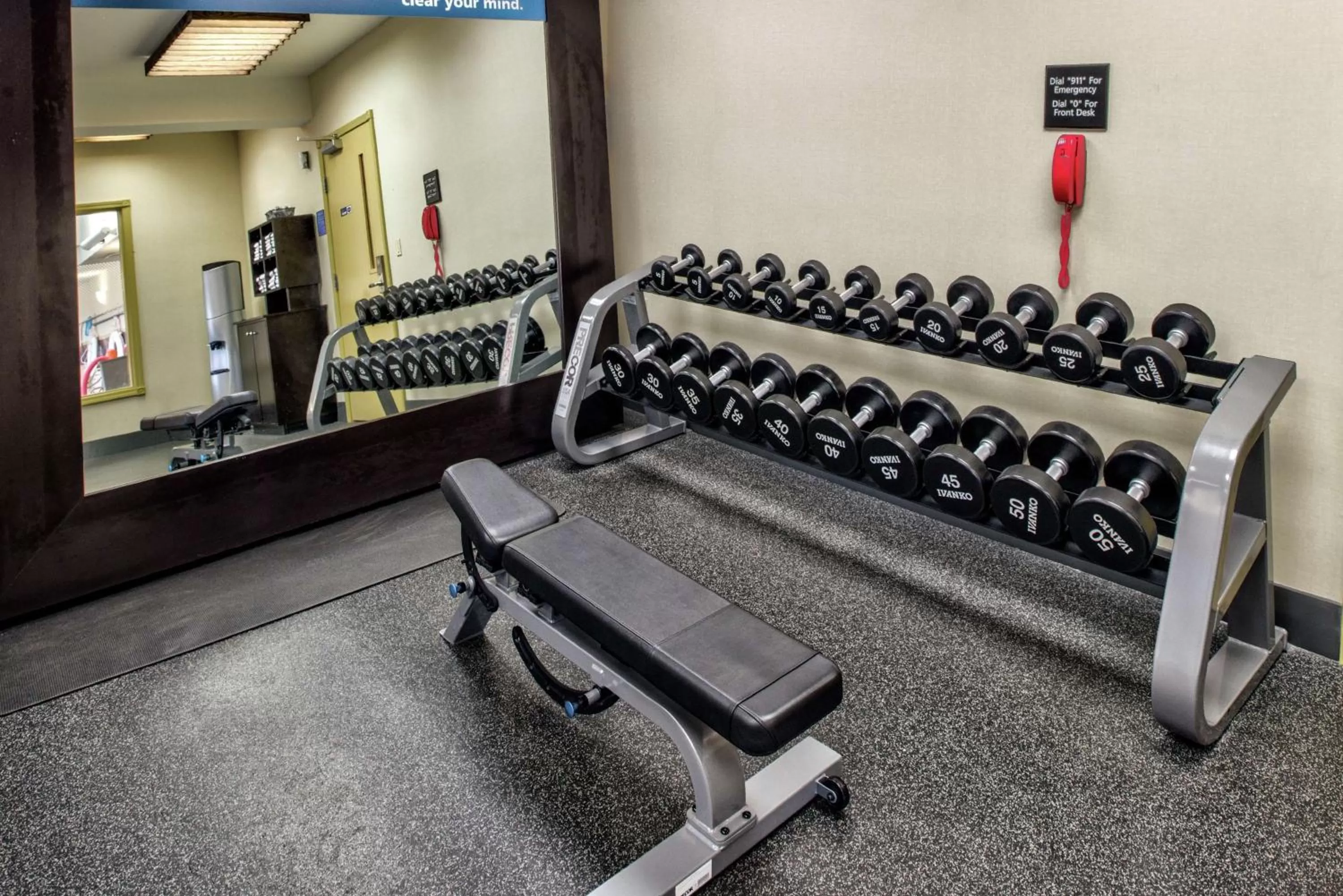 Fitness centre/facilities in Hampton Inn & Suites Rifle