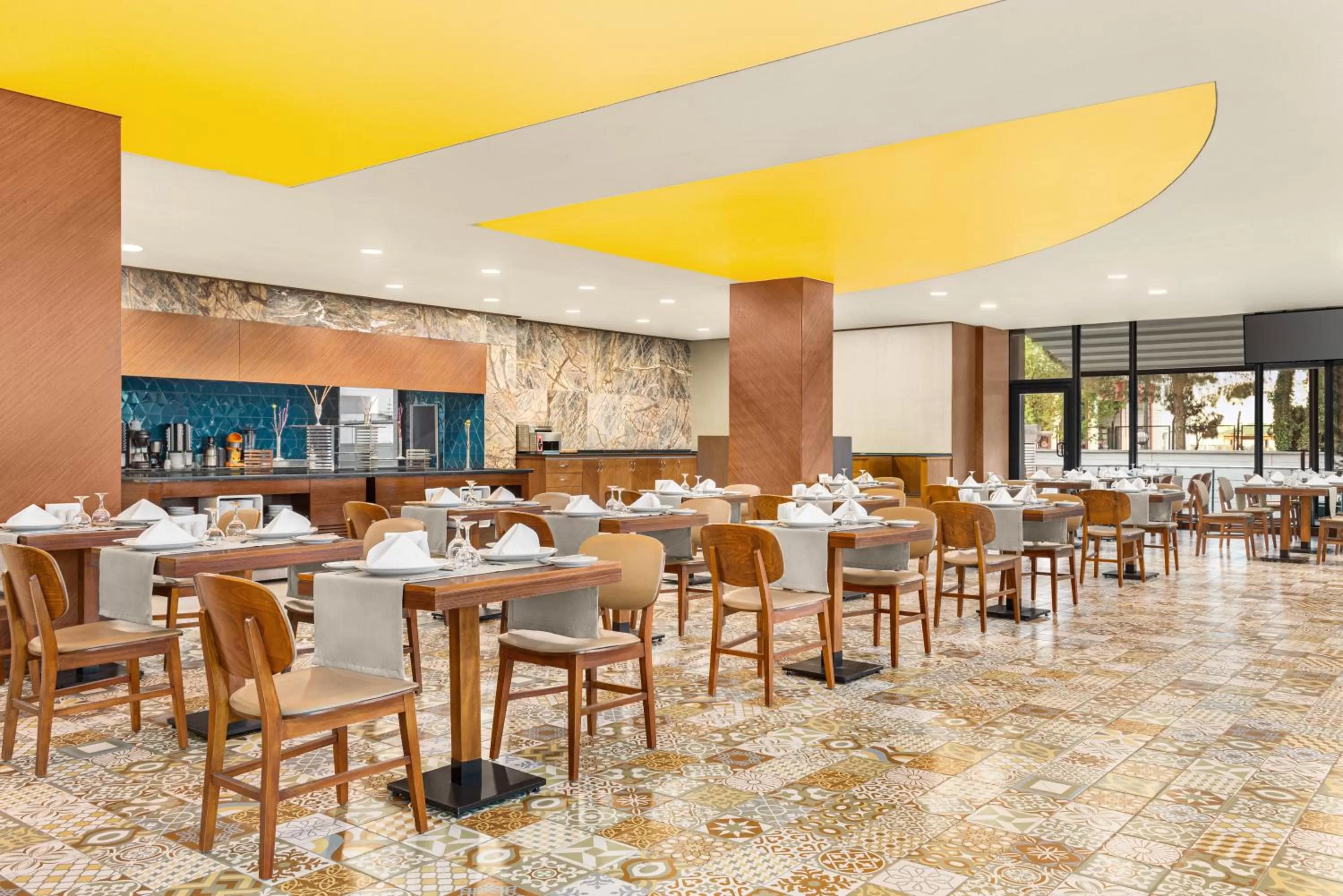 Restaurant/places to eat in Ramada Plaza by Wyndham Samsun