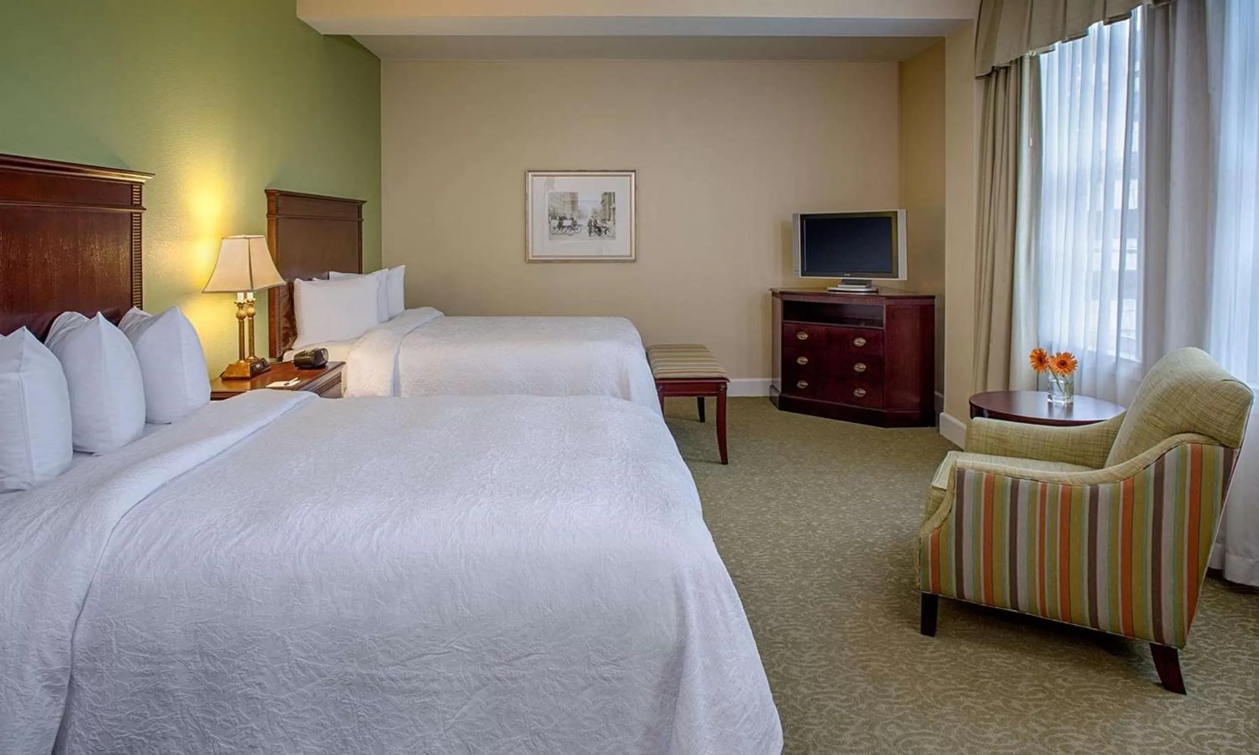 Bed in Hampton Inn & Suites Birmingham-Downtown-Tutwiler