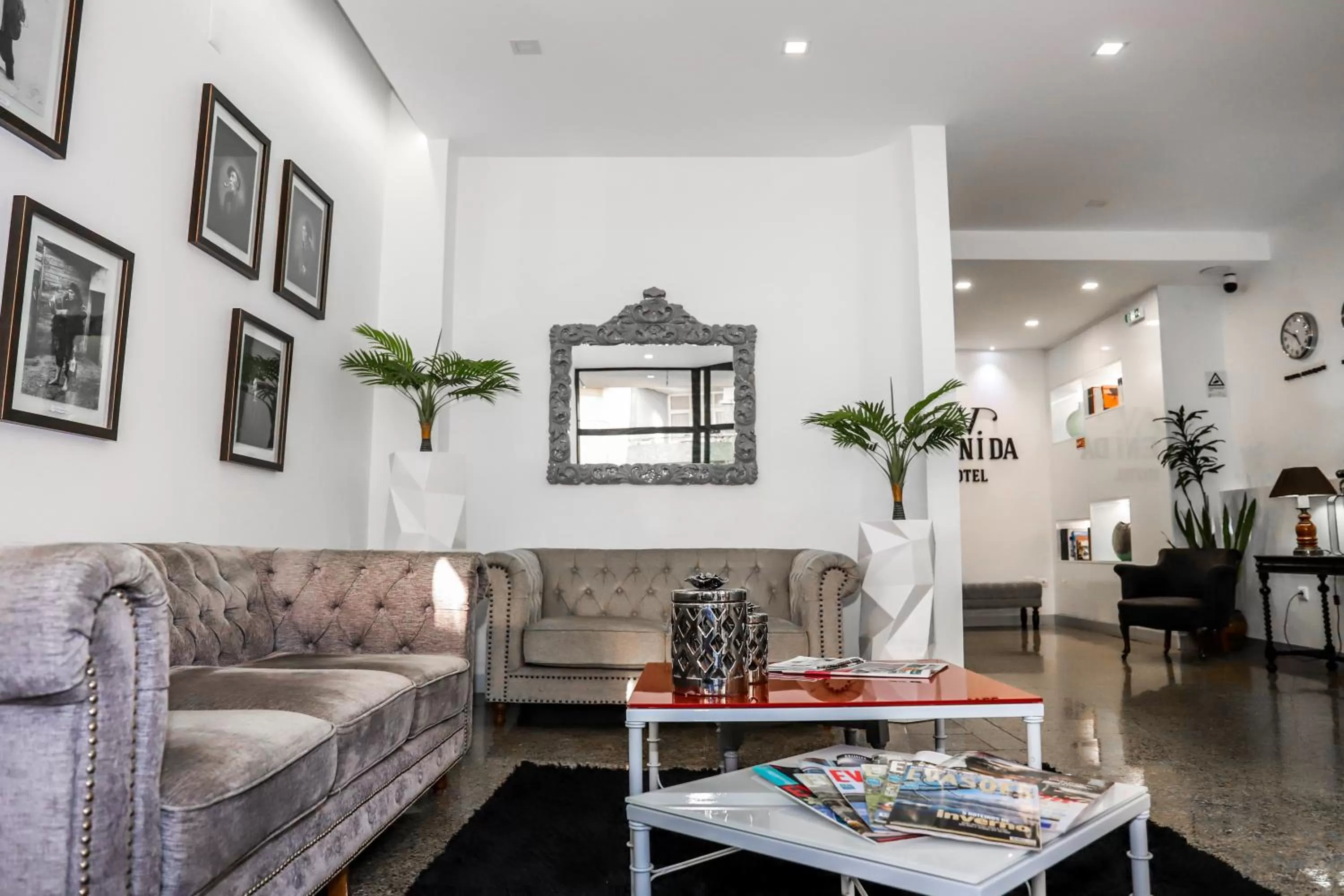 Communal lounge/ TV room in Hotel Avenida