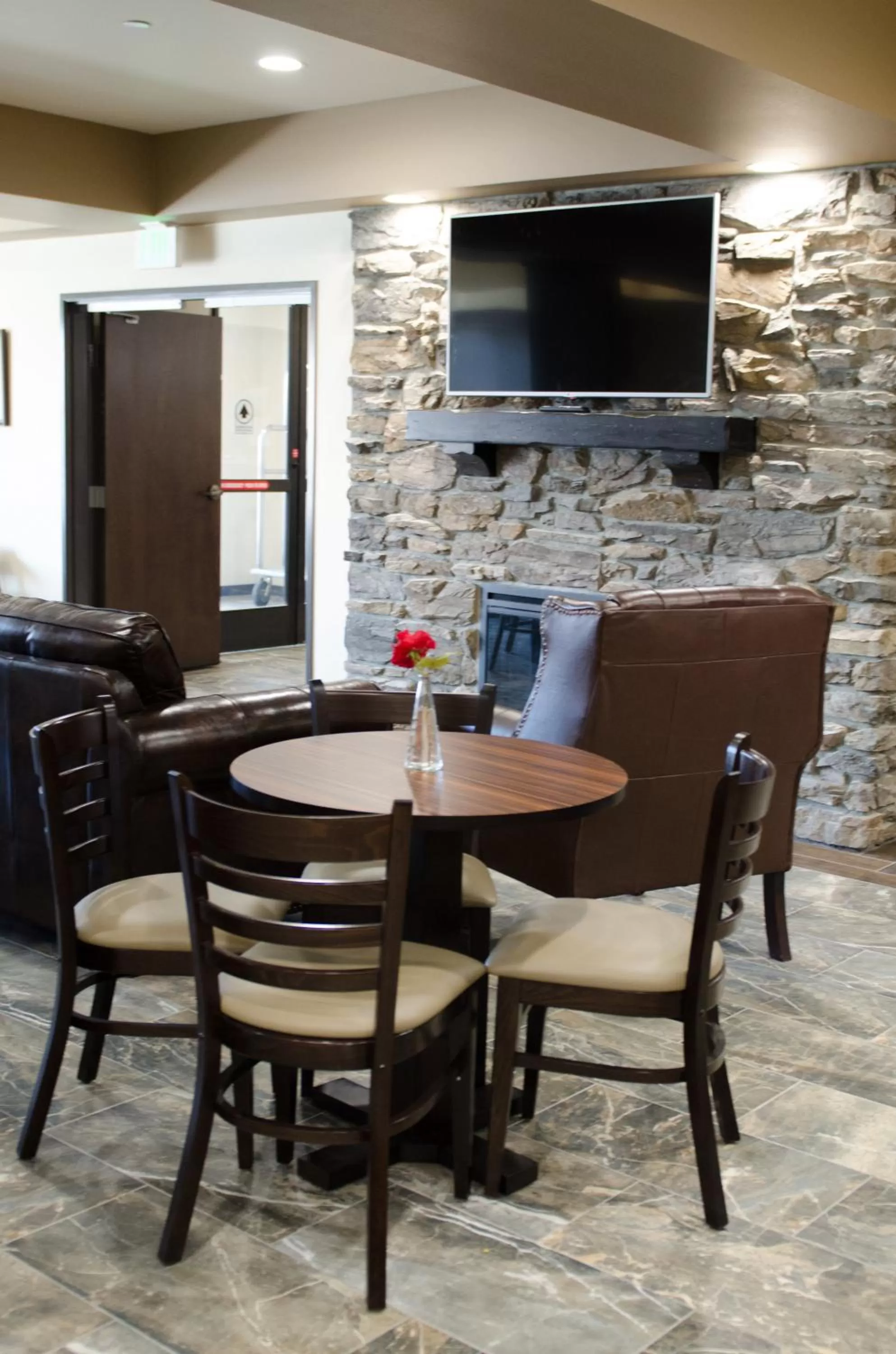 American breakfast in Inn at Moses Lake