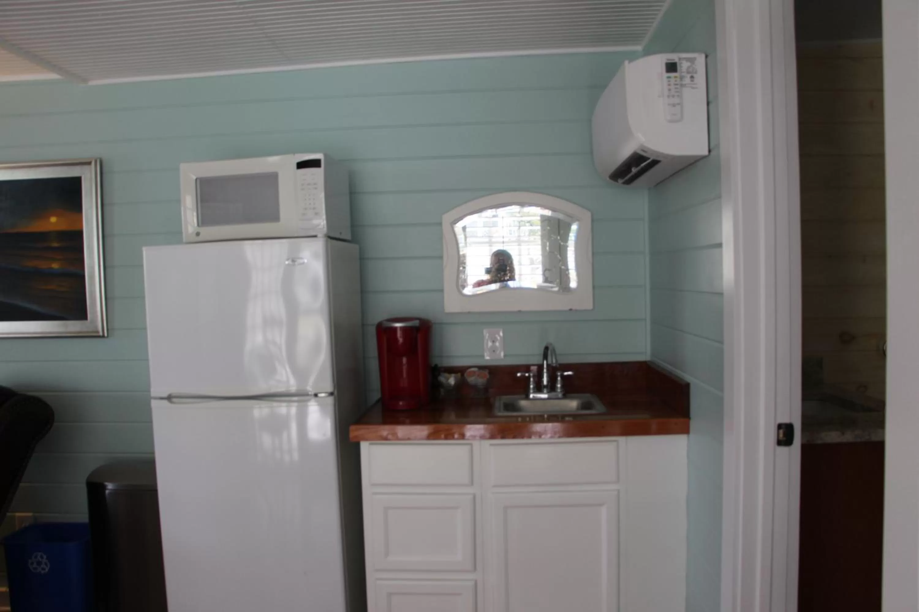 Kitchen or kitchenette in Beachview Inn and Spa