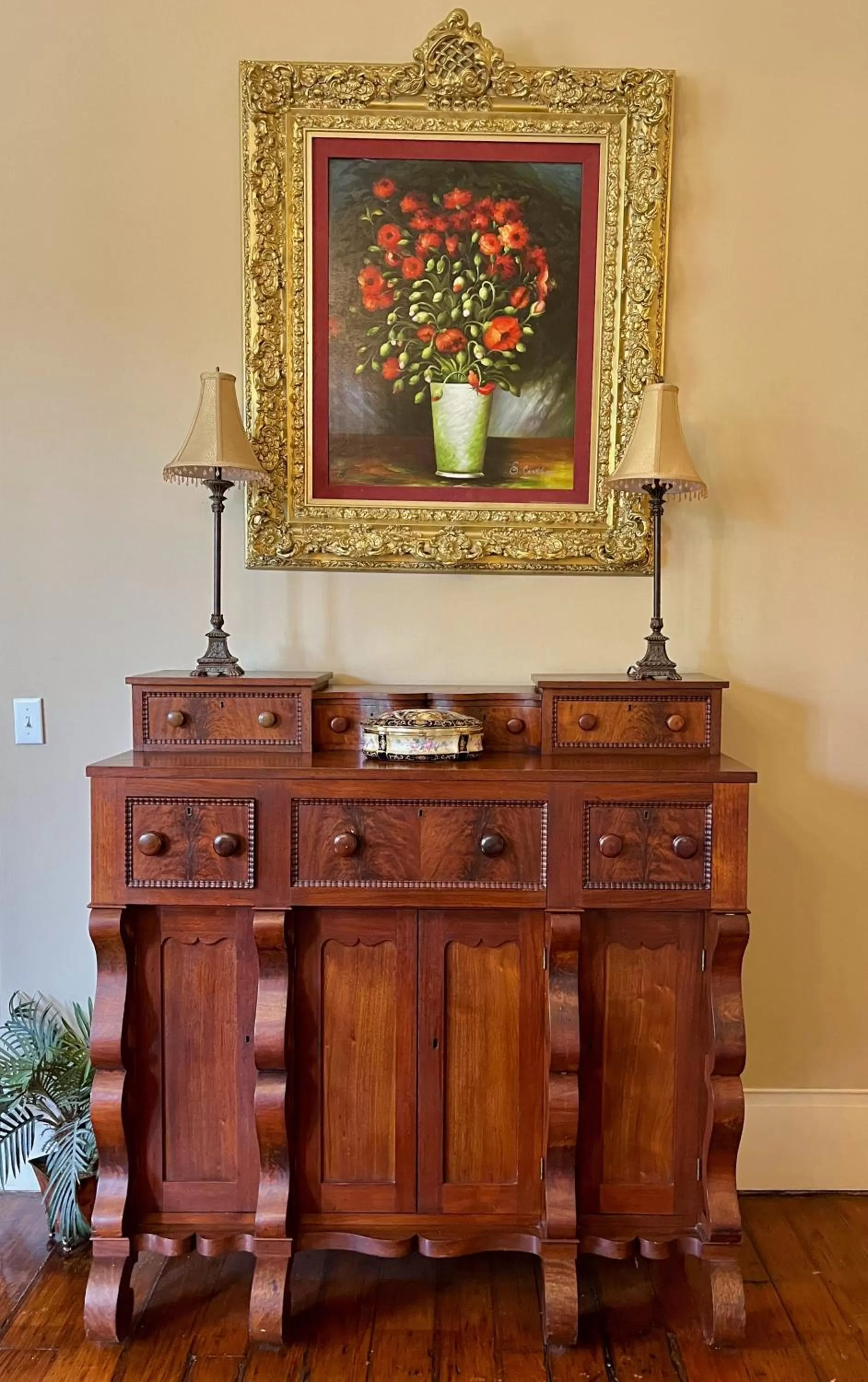 Living room in The Beaumont House Natchez
