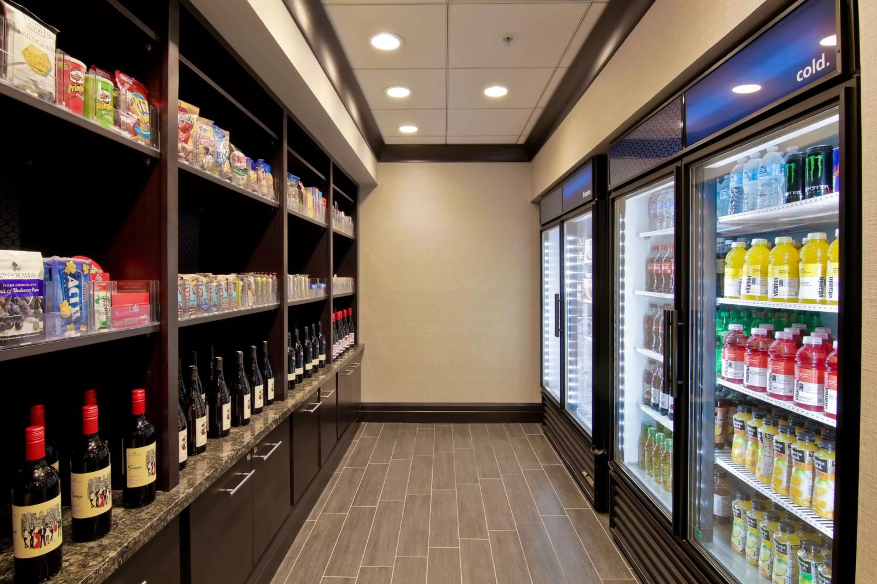 Restaurant/places to eat in Hampton Inn & Suites Bellevue Downtown/Seattle