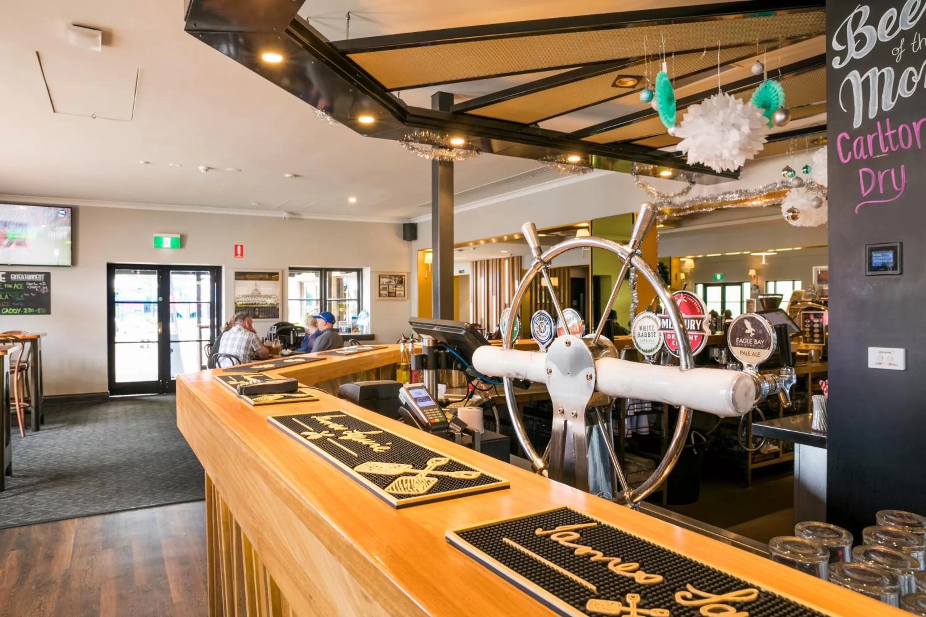 Drinks in Nightcap at the Ship Inn