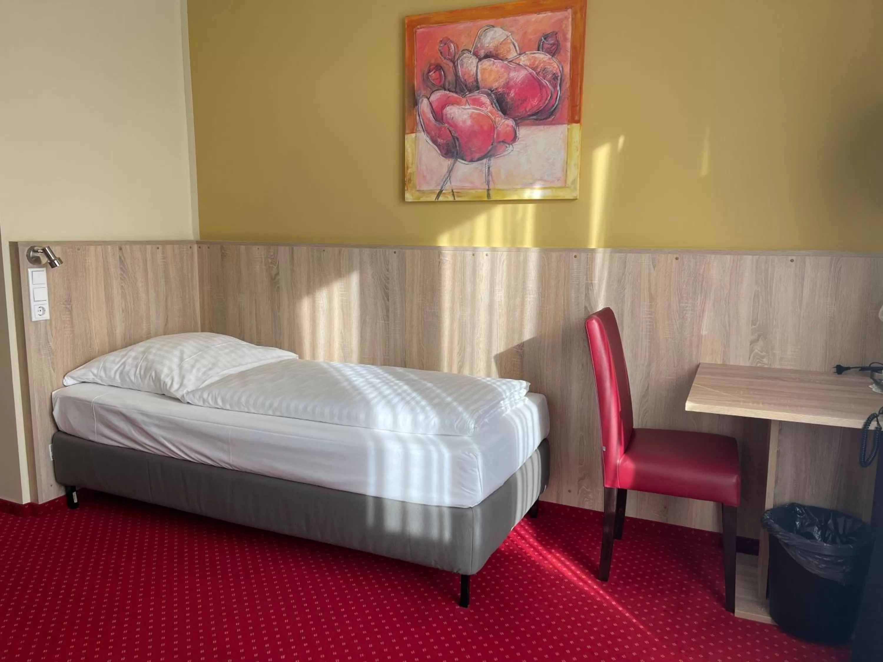 Bed in Palm Premium Hotel & Apartments