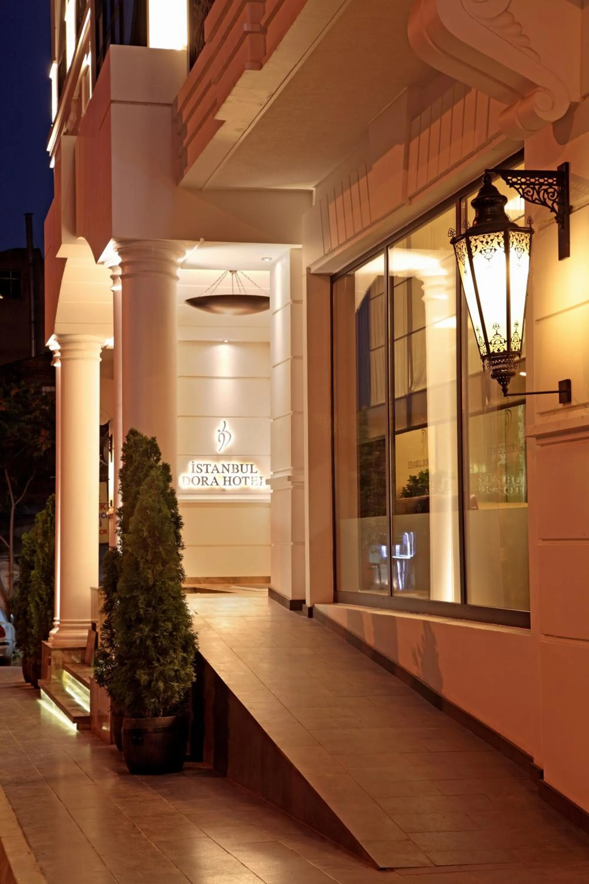 Facade/entrance in Istanbul Dora Hotel