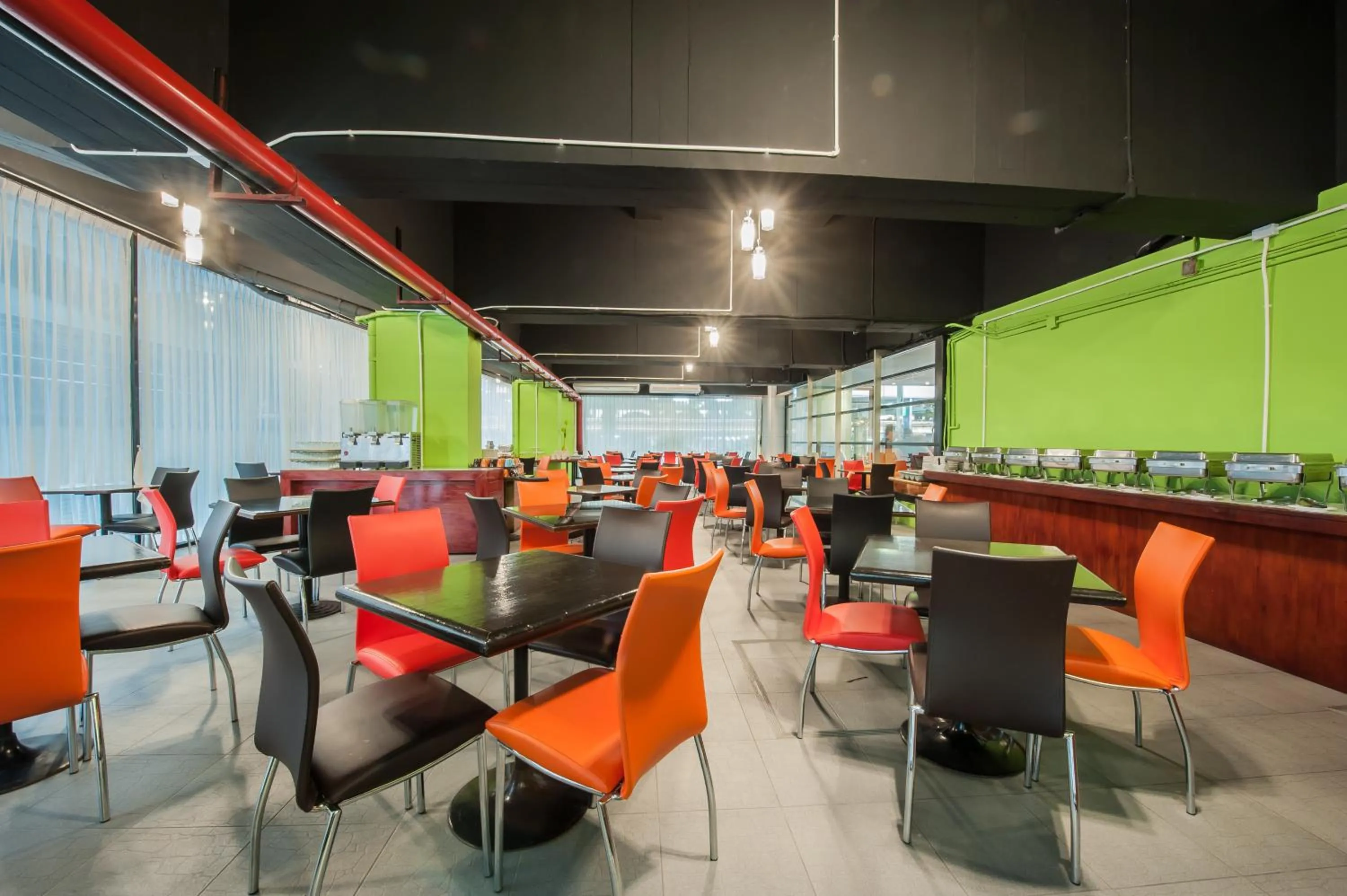 Restaurant/places to eat in The Seasons Bangkok Huamark