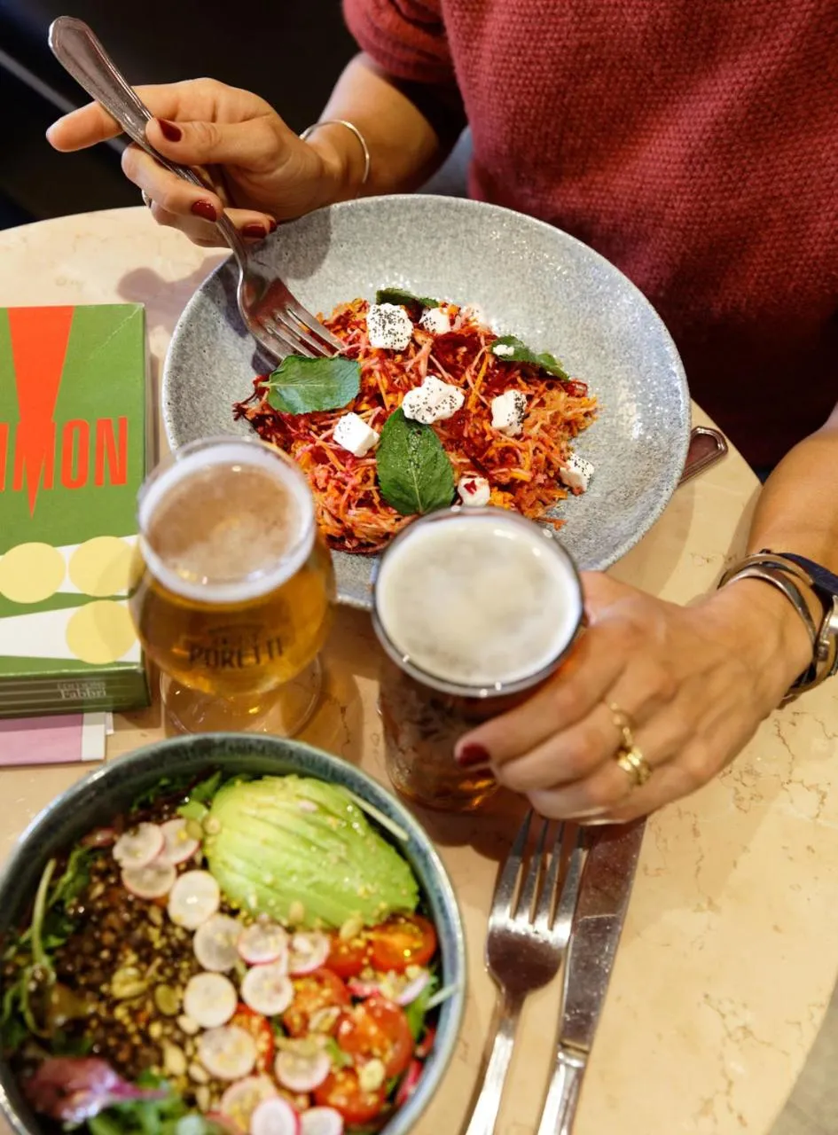 Restaurant/places to eat in Hotel du Pin Nice Port