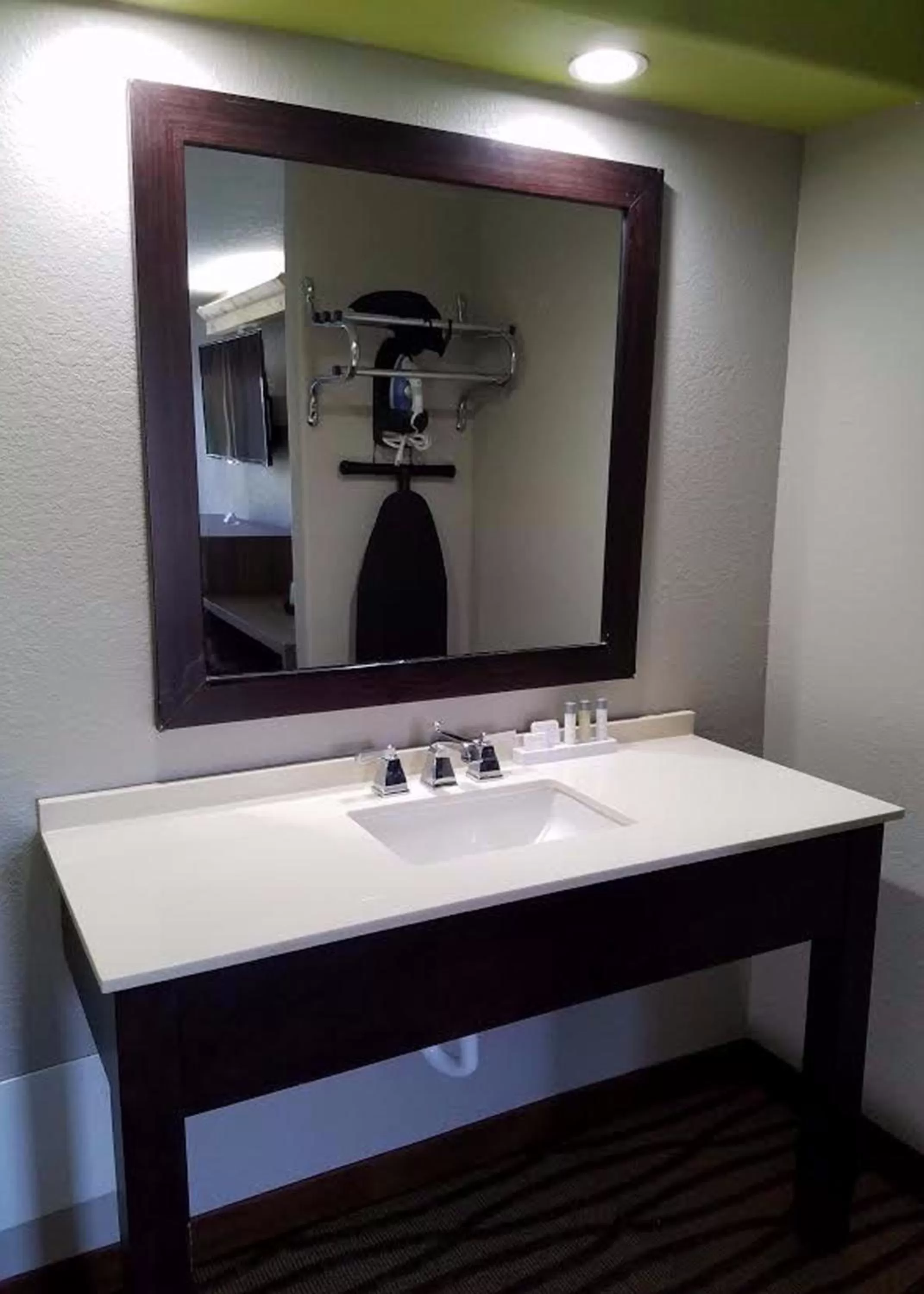 Area and facilities in Seabreeze Inn - Fort Walton