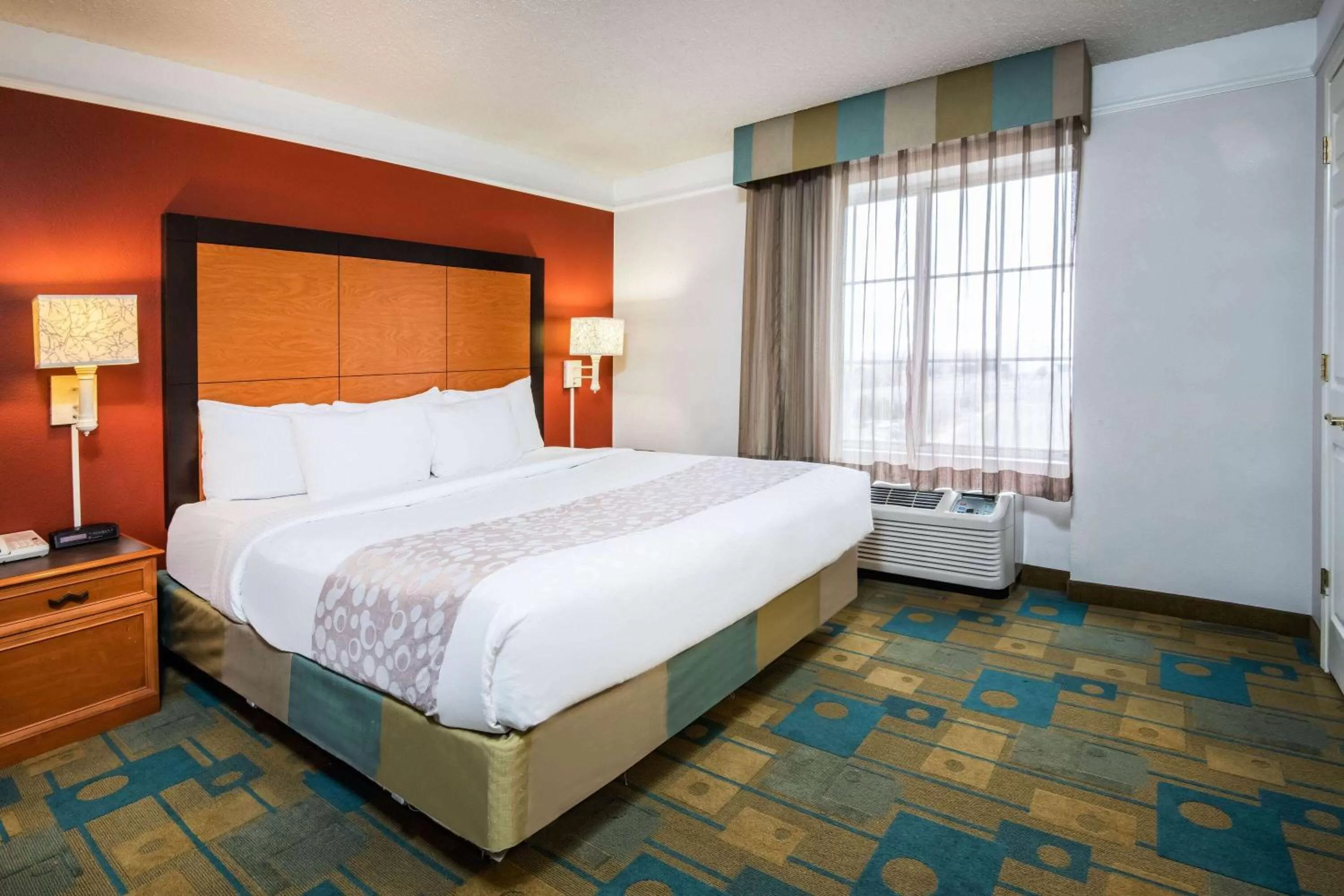 Bed in La Quinta by Wyndham Colorado Springs South Airport