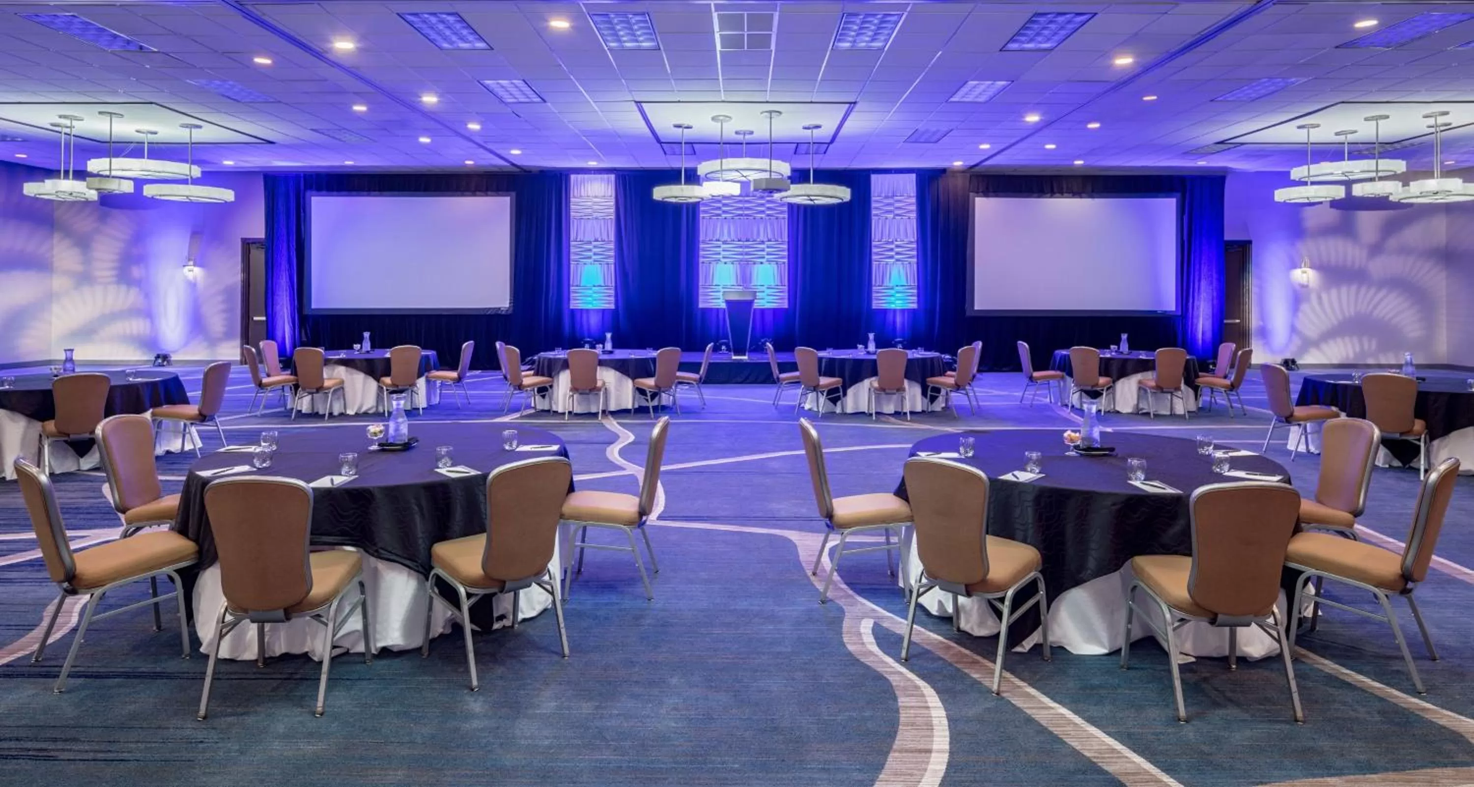 Meeting/conference room in Sonesta Hotel Houston IAH Airport