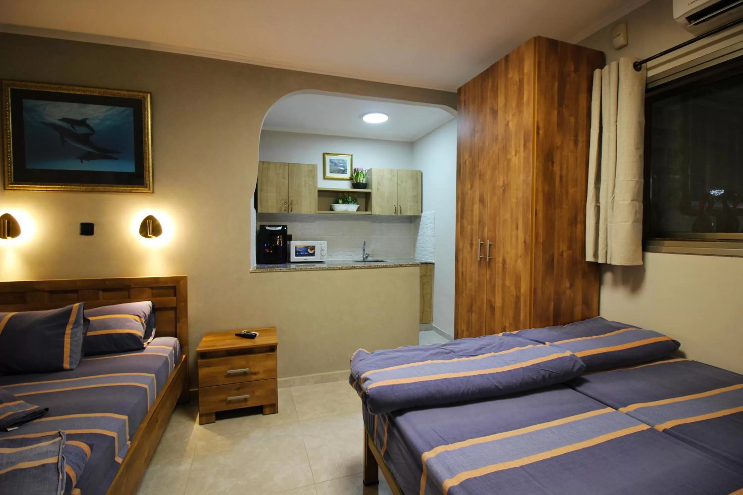 Bedroom, Bed in Sunset Inn