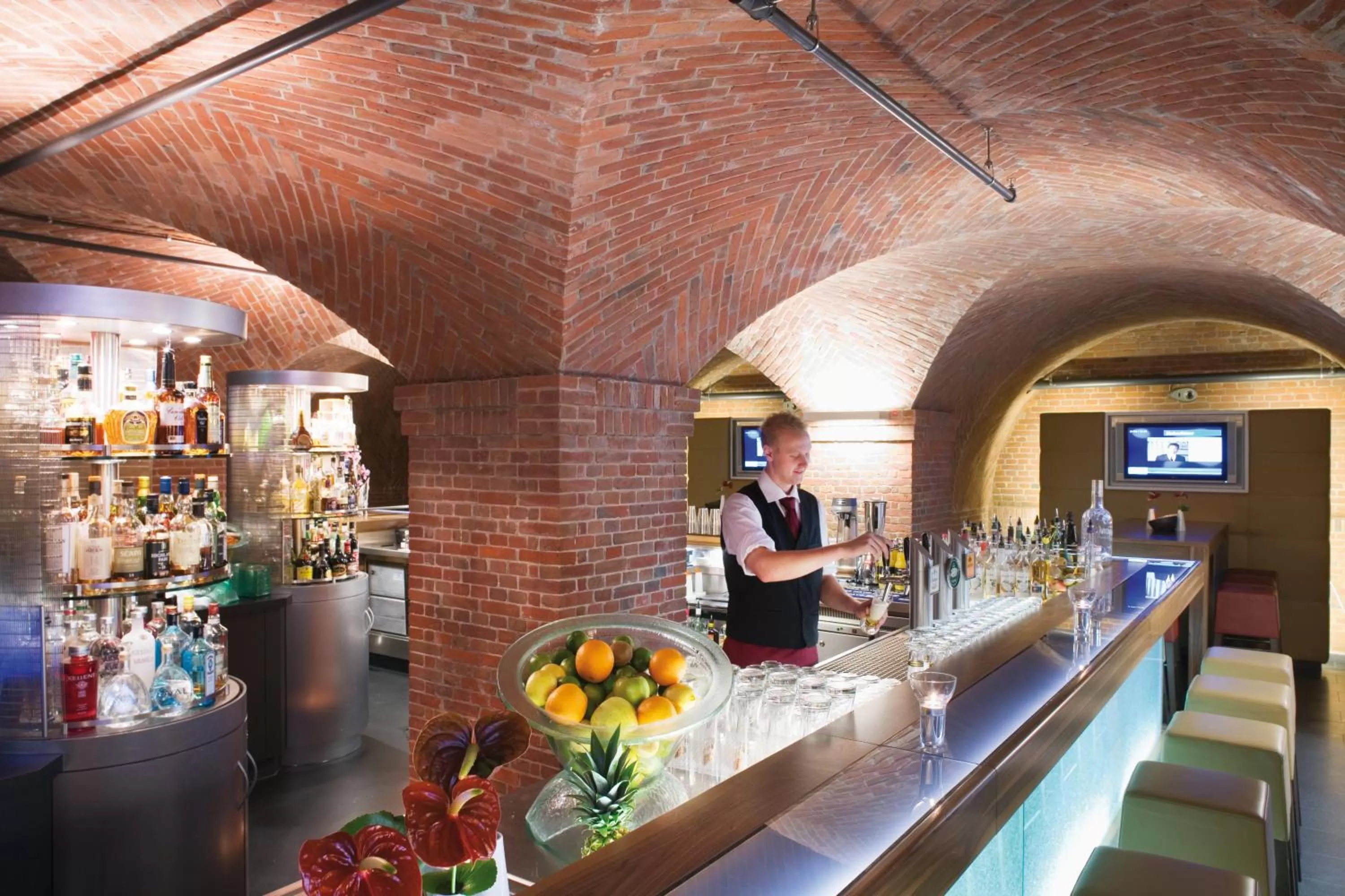 Staff in MÖVENPICK Hotel Hamburg City