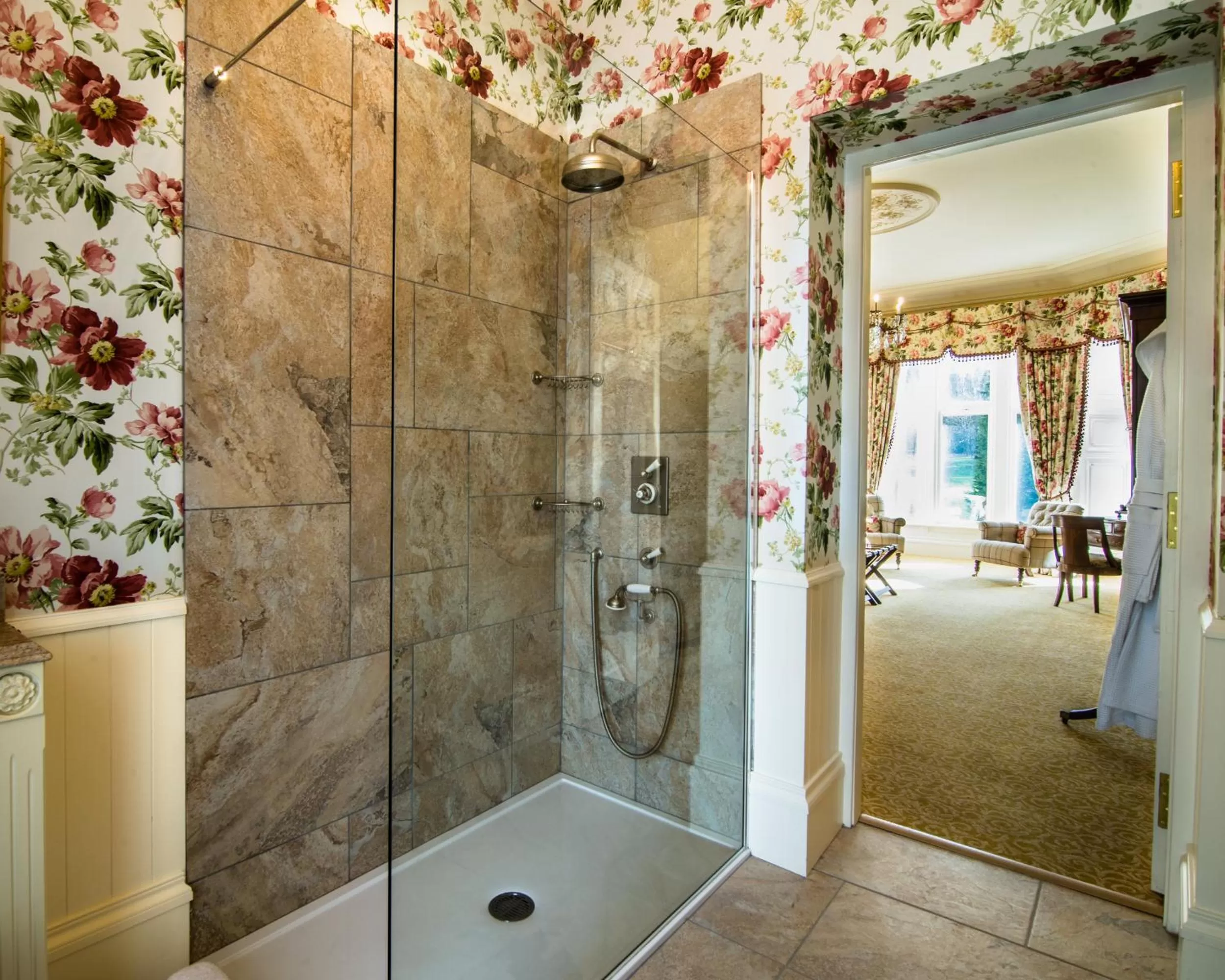 Shower in Crossbasket Castle, Hotel & Restaurant