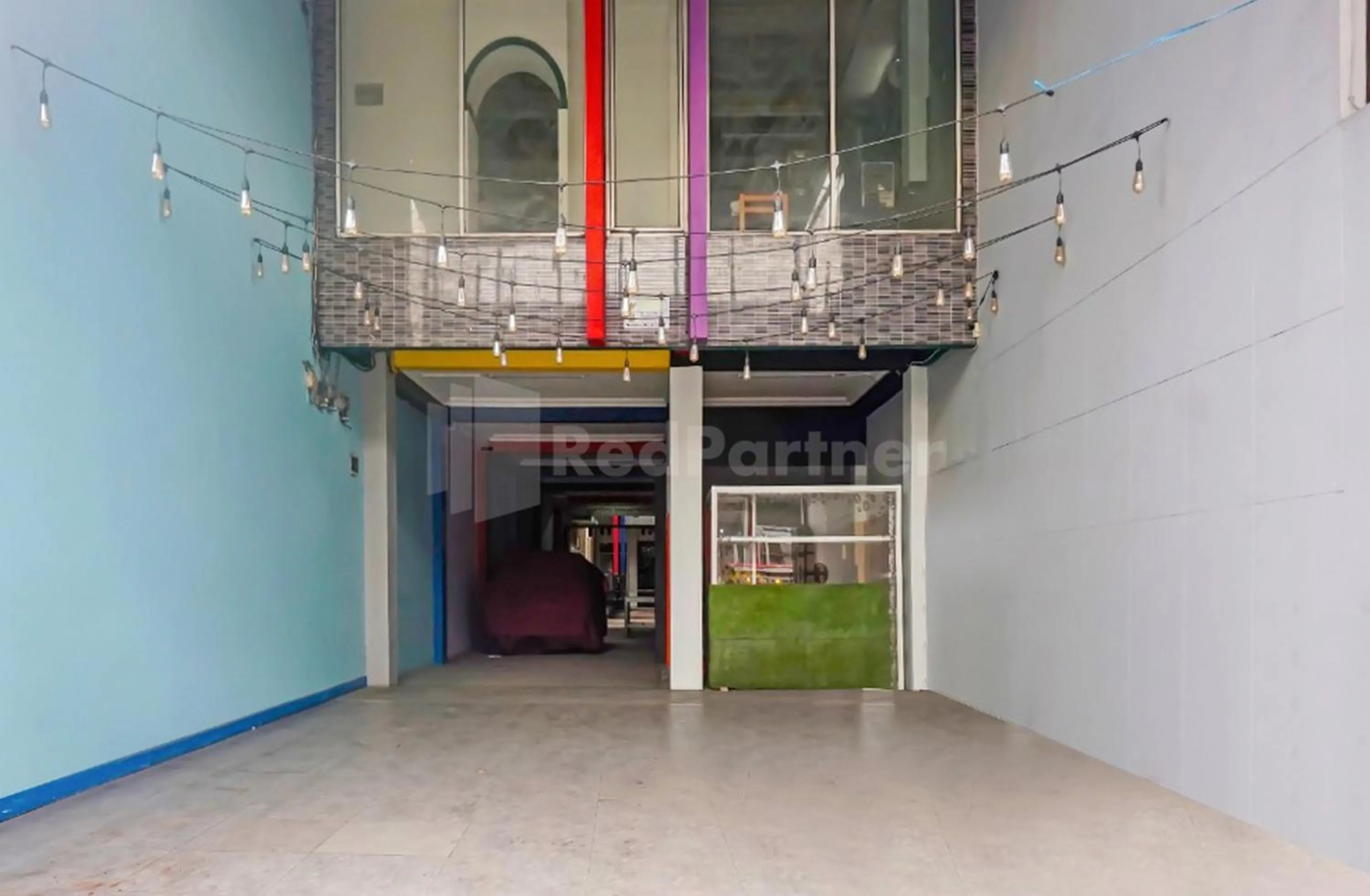 Property building in OYO 1319 Puspita Guesthouse