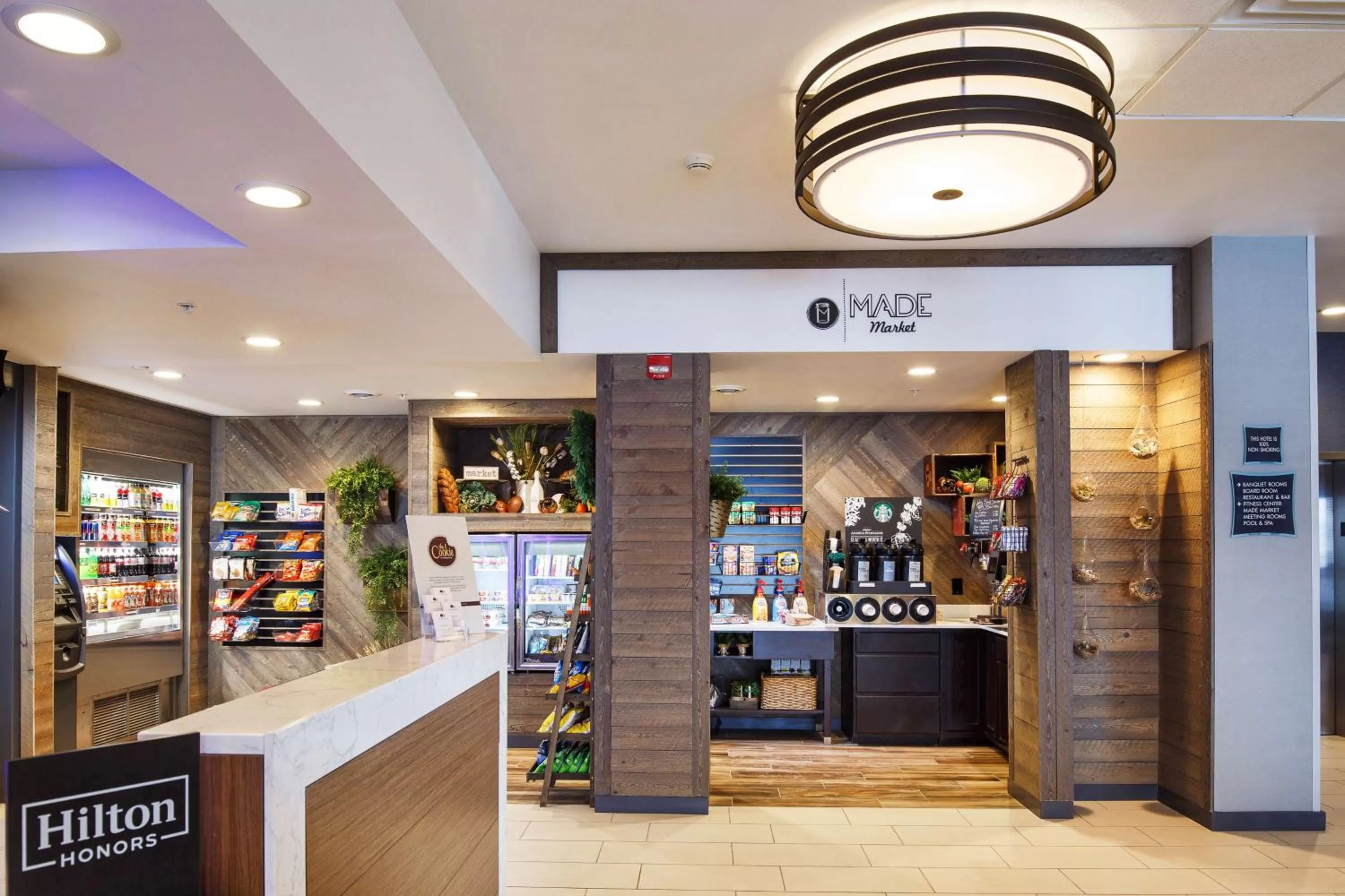 Restaurant/places to eat in DoubleTree by Hilton Neenah