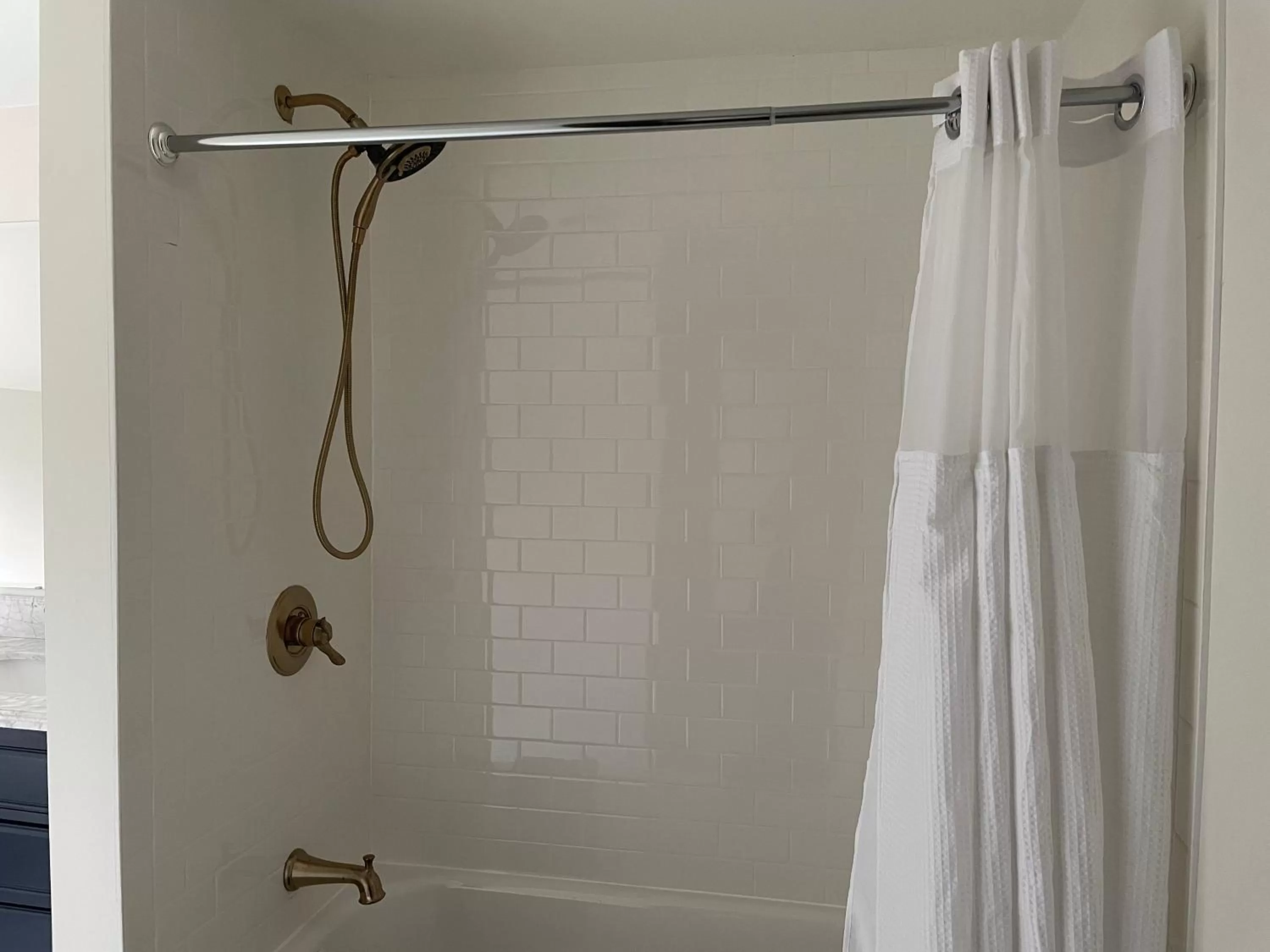 The Argus Hotel & Cocktail Lounge