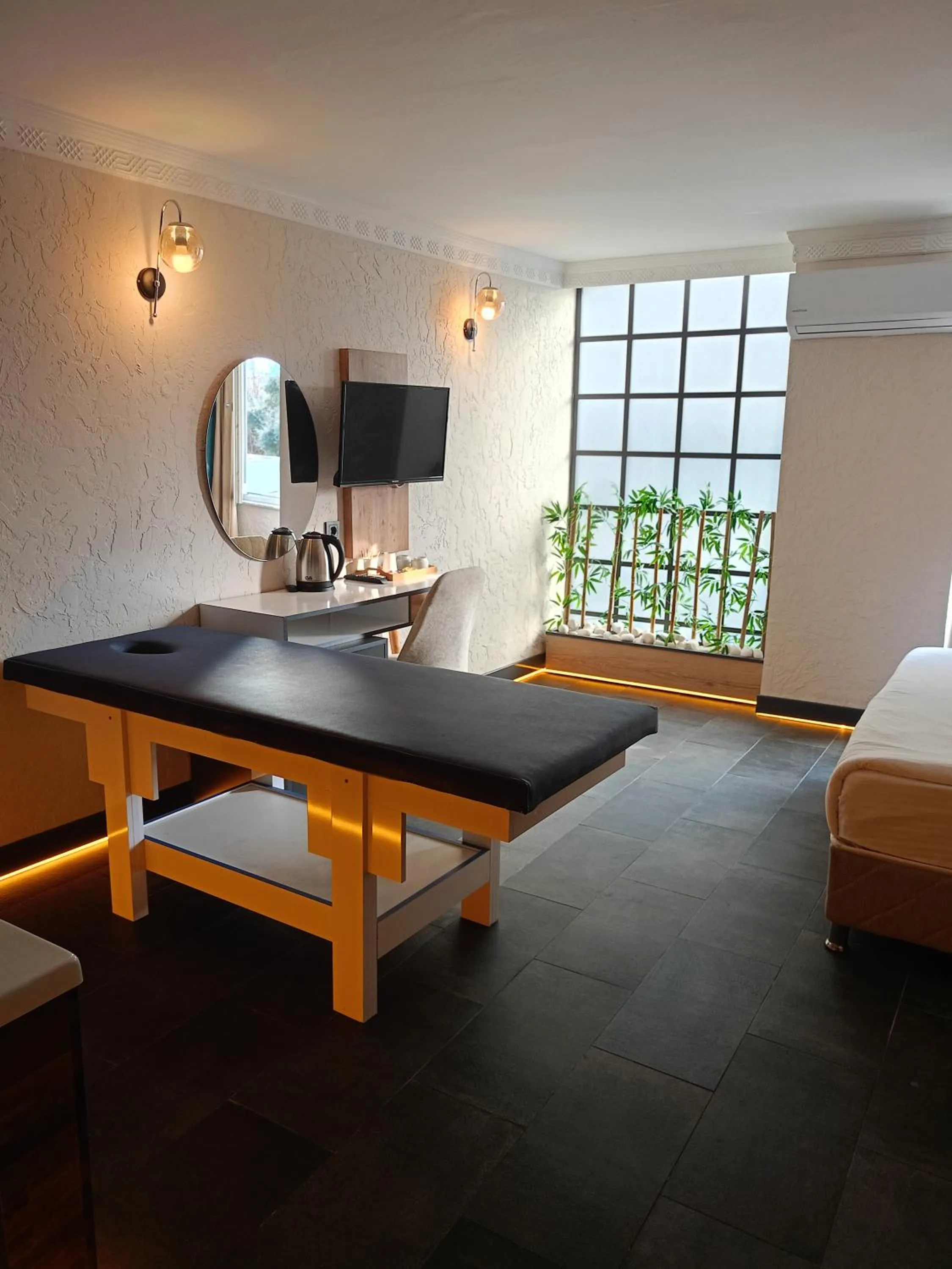 Massage in PRIVADO HOTELS