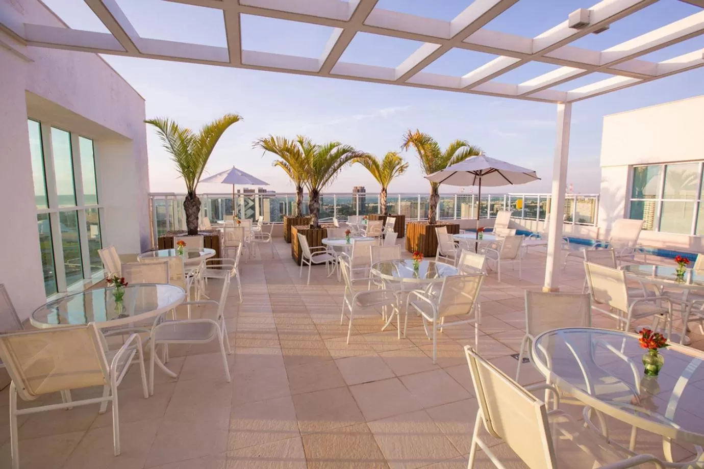 Restaurant/places to eat in Saint Moritz Hplus Express