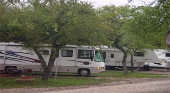 Property Building in Elk Point Motel & RV Park