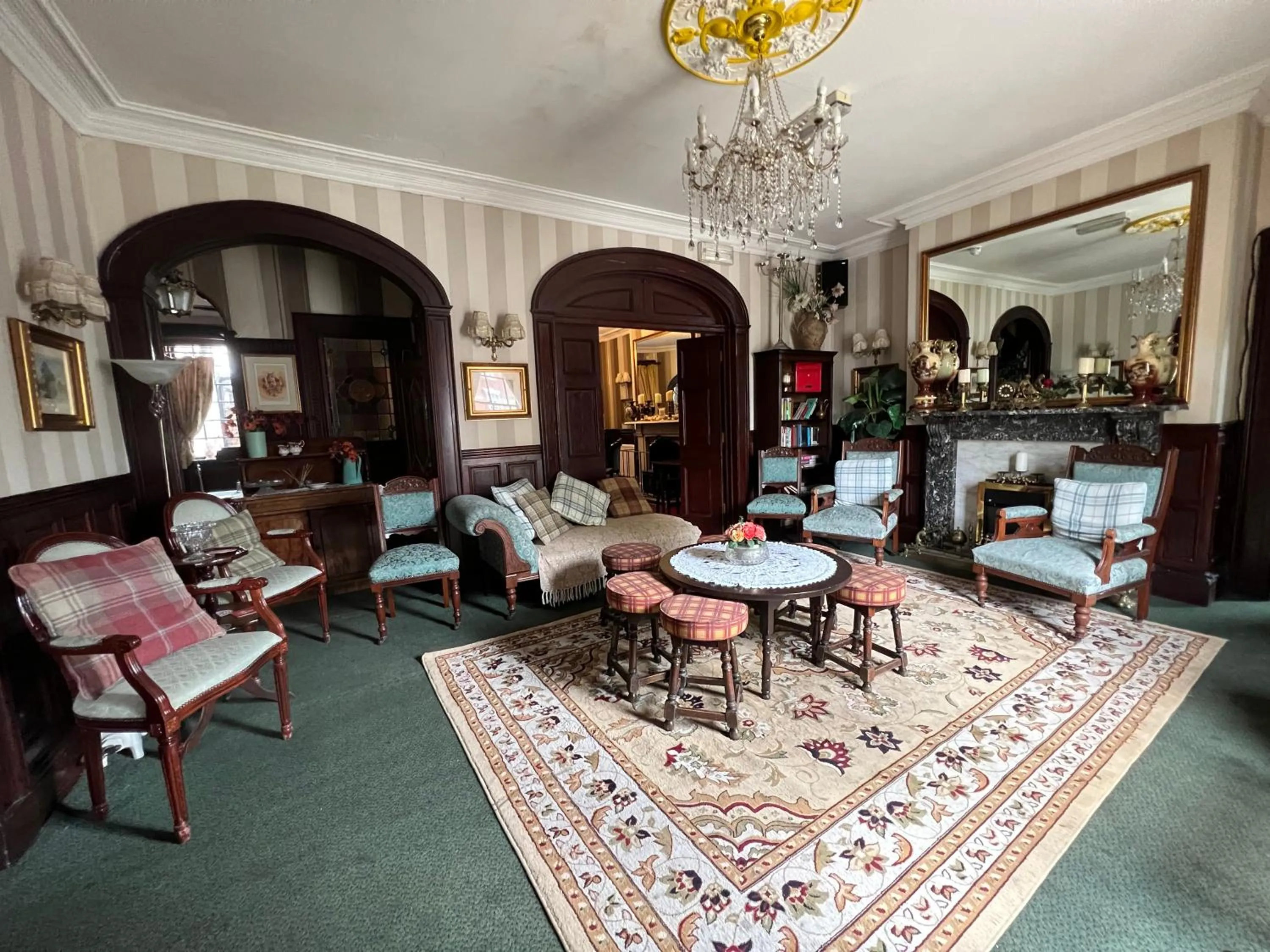 Georgian House Hotel