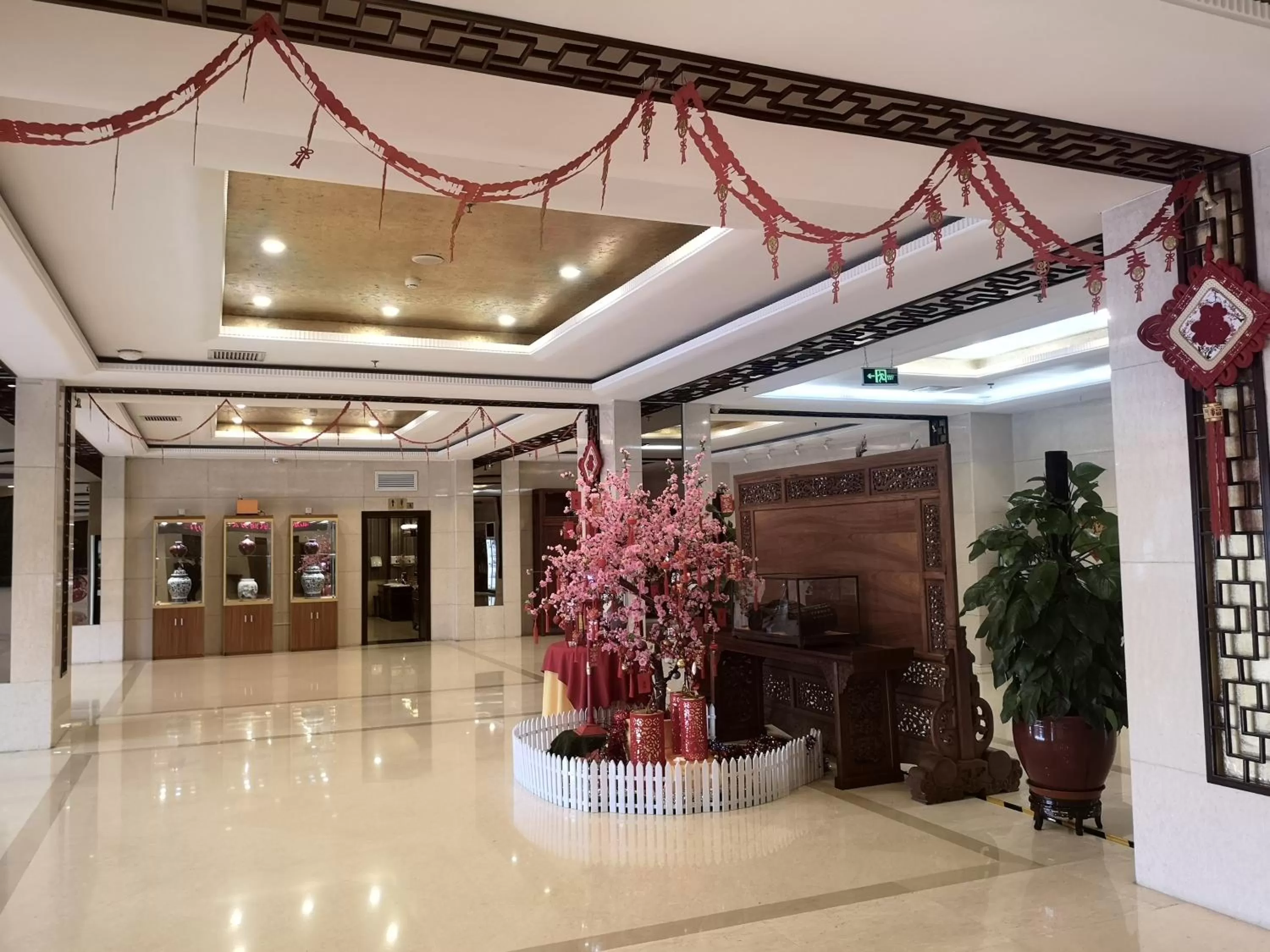 Lobby or reception in Beijing Commercial Business Hotel