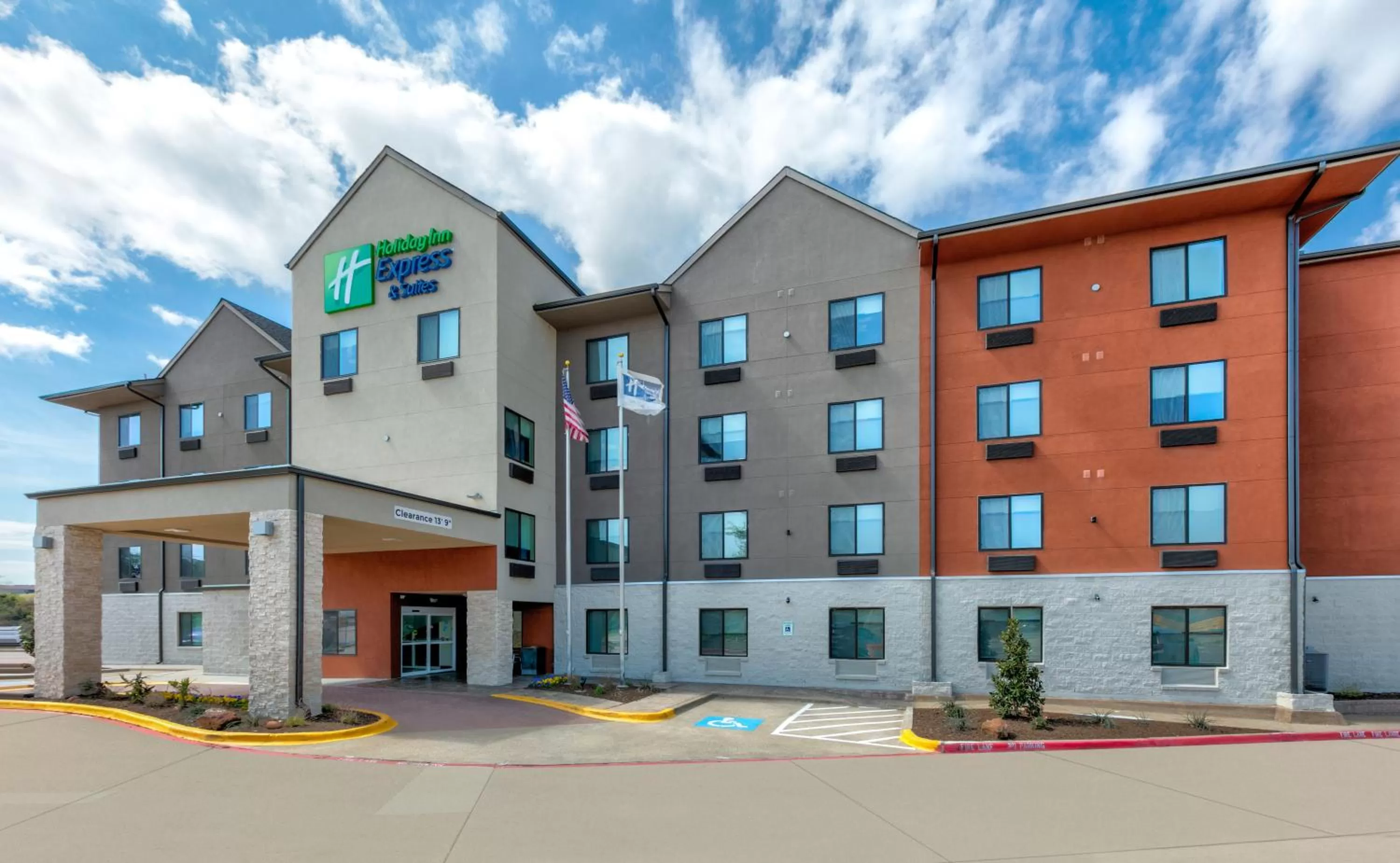 Property building in Holiday Inn Express & Suites DALLAS PARK CENTRAL NORTHEAST by IHG